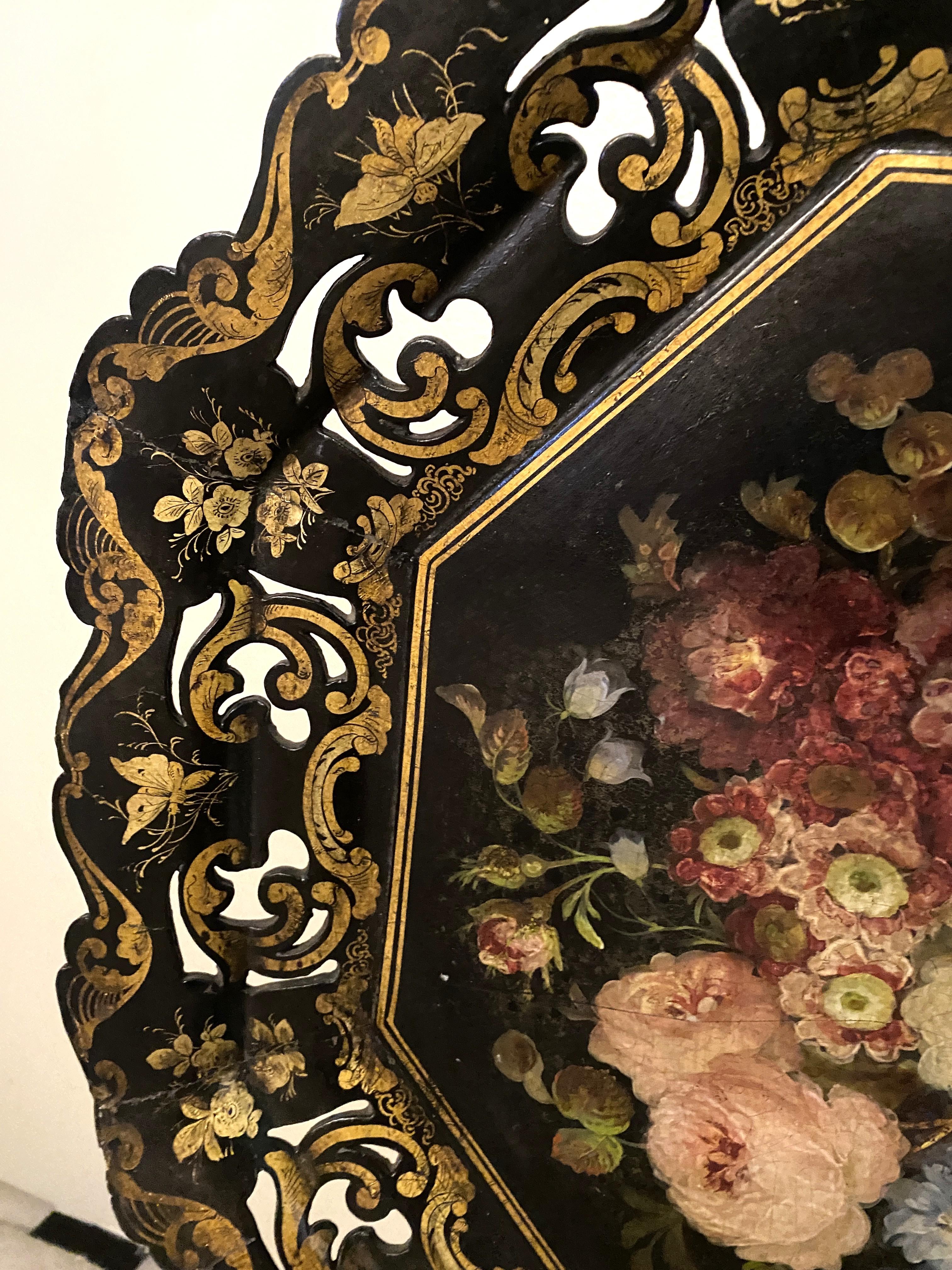 Fin du XIXe siècle Table à voiles française de style Napoléon III en papier maché et Wood Wood massif en vente
