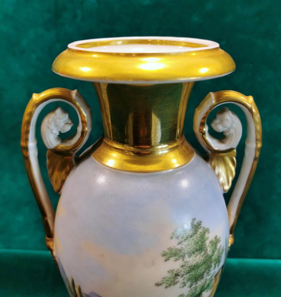 Napoleon III Style French Vase Porcelain De Paris Hand-Painted and Pure Gold 8