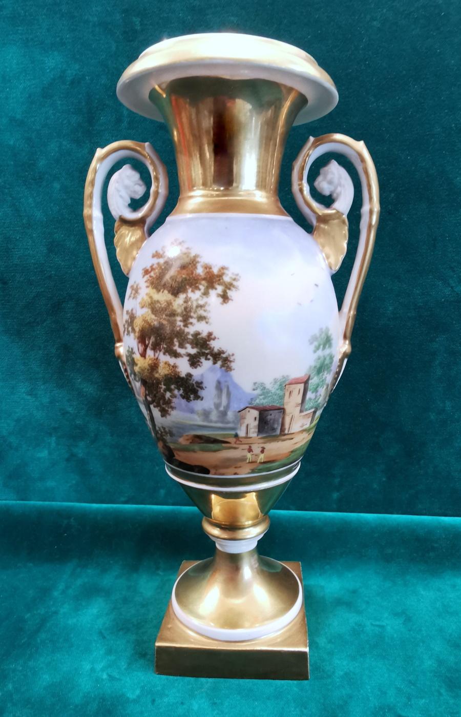 Napoleon III Style French Vase Porcelain De Paris Hand-Painted and Pure Gold In Good Condition In Prato, Tuscany