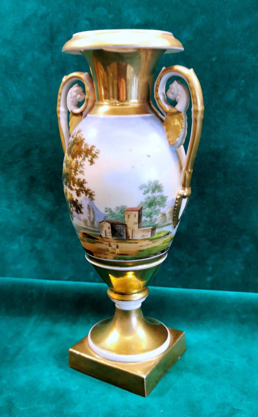 19th Century Napoleon III Style French Vase Porcelain De Paris Hand-Painted and Pure Gold