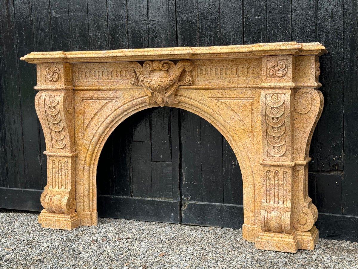 Impressive Napoleon III style Lamartine yellow marble fireplace 

Hearth dimensions: 78 x 98 cm