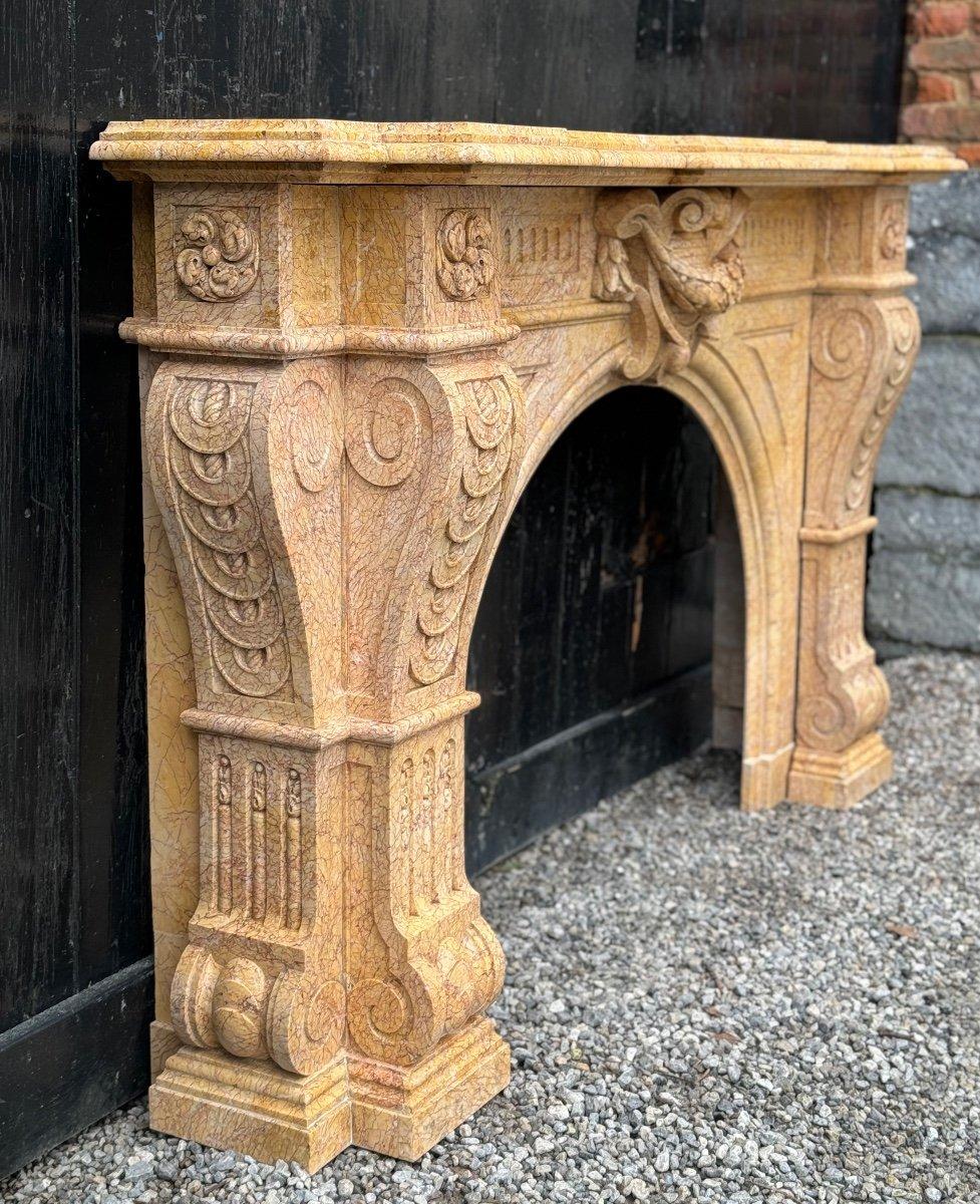 Napoleon III Style Lamartine Yellow Marble Fireplace Circa 1880 In Excellent Condition For Sale In Honnelles, WHT