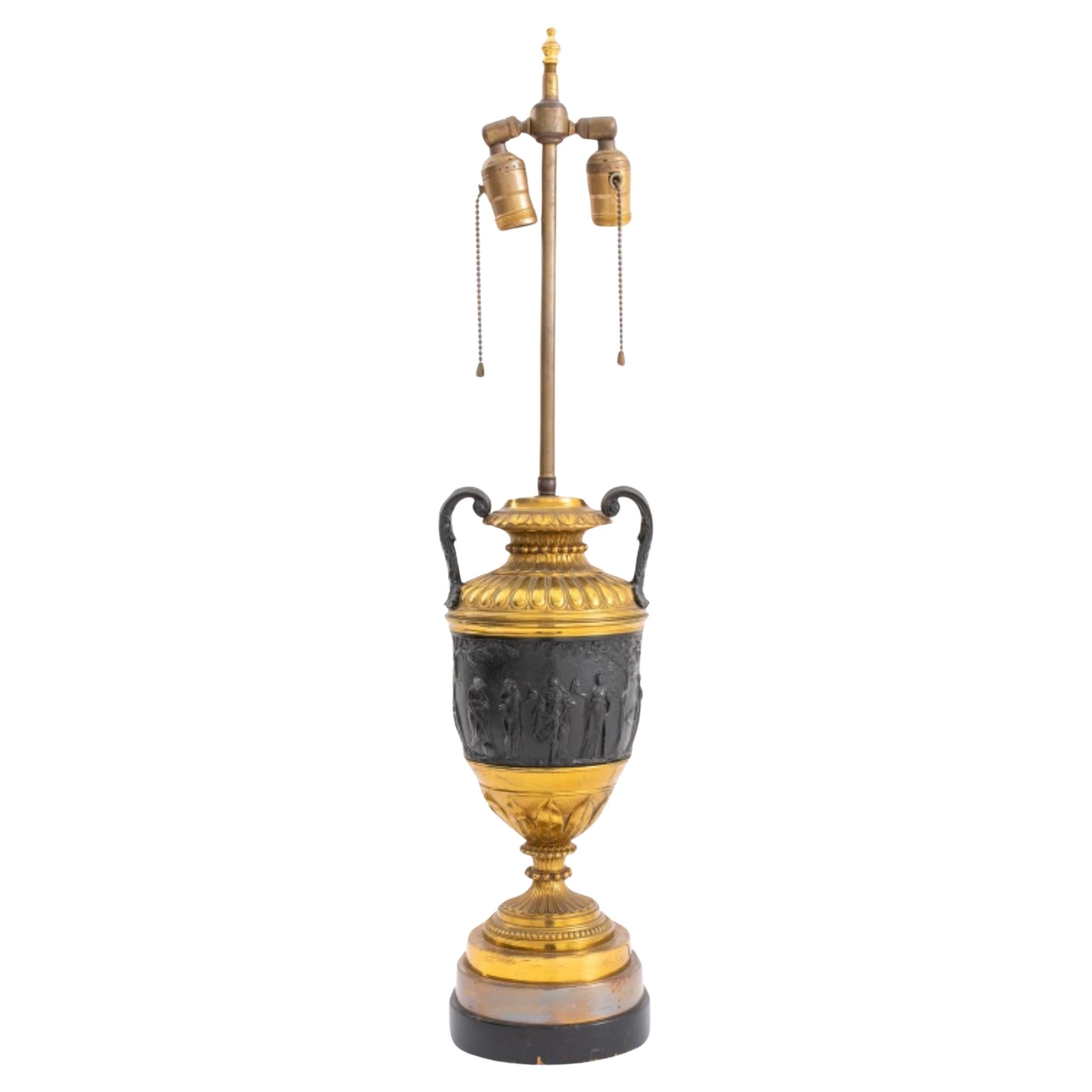 Lampe urne néoclassique de style Napoléon III en vente