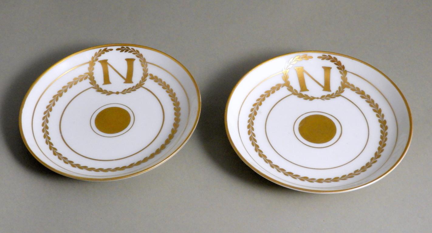 Napoleon III Style Pair Of Limoges Porcelain Cups With Plate Hand Painted For Sale 11