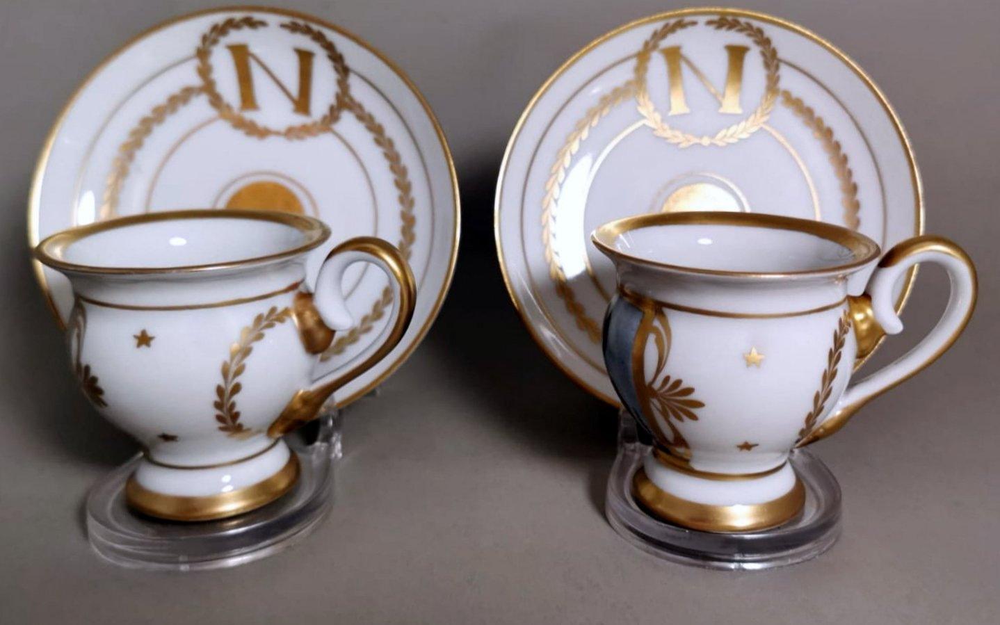 Hand-Painted Napoleon III Style Pair Of Limoges Porcelain Cups With Plate Hand Painted For Sale