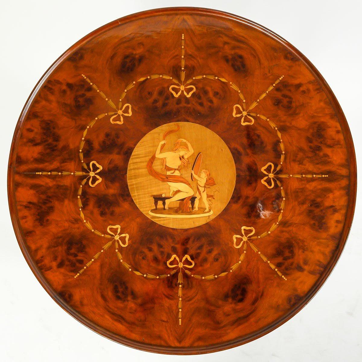 Français Guéridon de style Napoléon III, en marqueterie de Wood et bronze doré. en vente