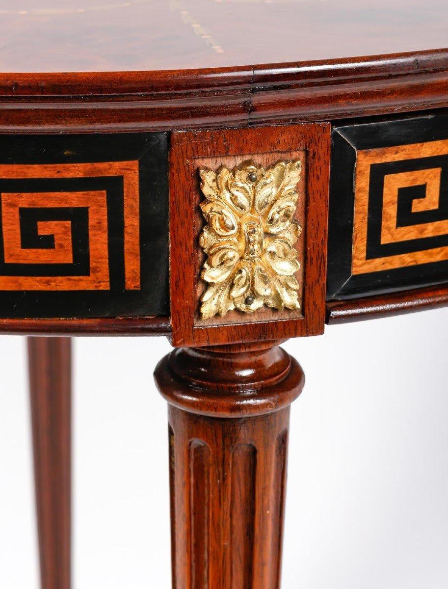 Napoleon III Style Pedestal Table, in Wood Marquetry and Gilt Bronze. For Sale 1