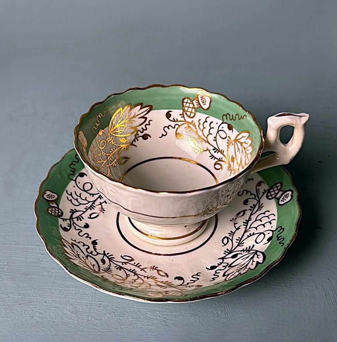 Napoleon III Style Porcelaine de Paris Kaffee Set 8 Pieces Vergoldete Blumendekoration im Angebot 3