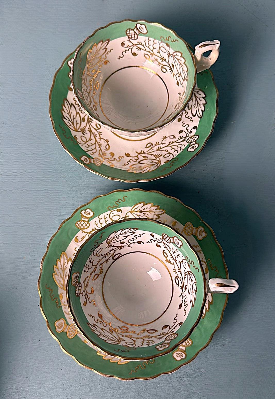 Napoleon III Style Porcelaine de Paris Kaffee Set 8 Pieces Vergoldete Blumendekoration (Porzellan) im Angebot