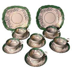 Porcelaine de Paris de style Napoléon III Service à café 8 Pieces Décoration florale dorée