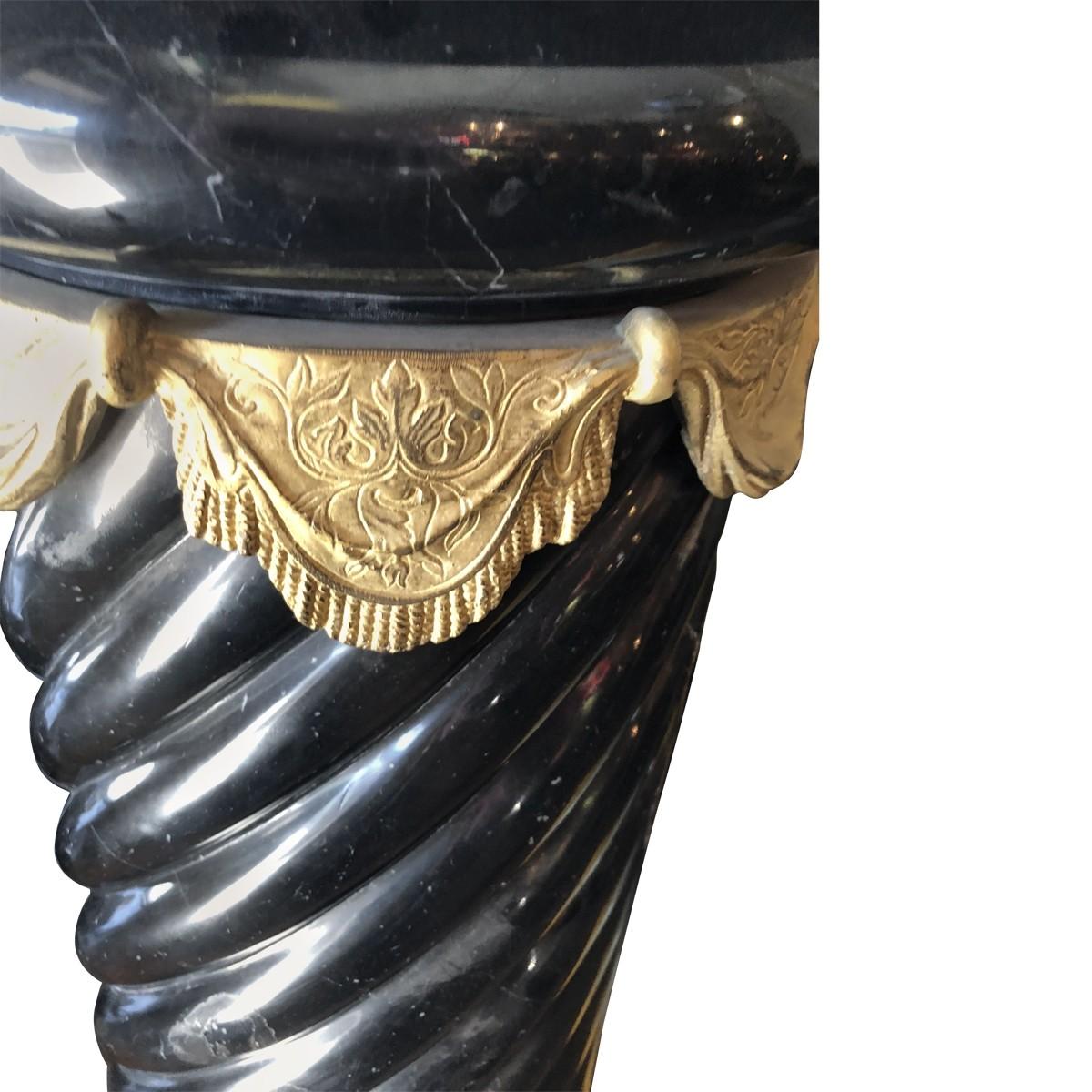 French Napoleon III Style Serpentine Pedestal For Sale