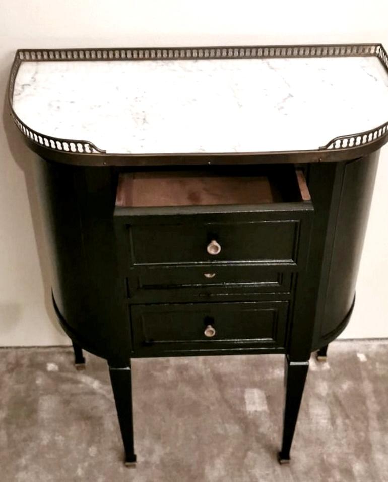 Napoleon III Style Small French Chest of Drawers in Oak and Marble Top 5