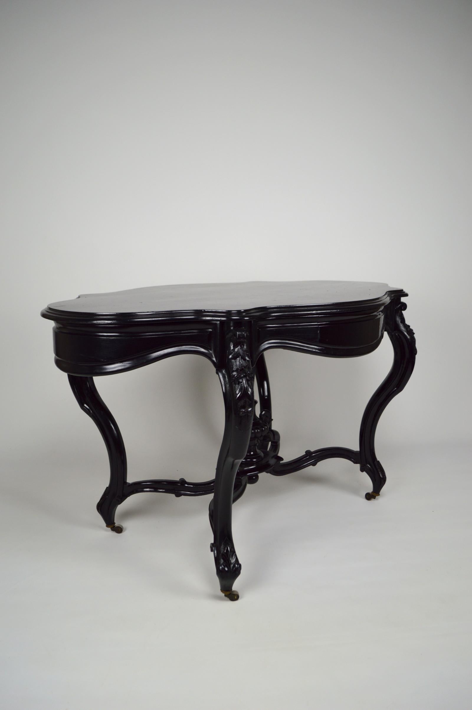 Tisch und Stühle im Stil Napoleons III. aus geschwärztem Holz, Frankreich, um 1870 3