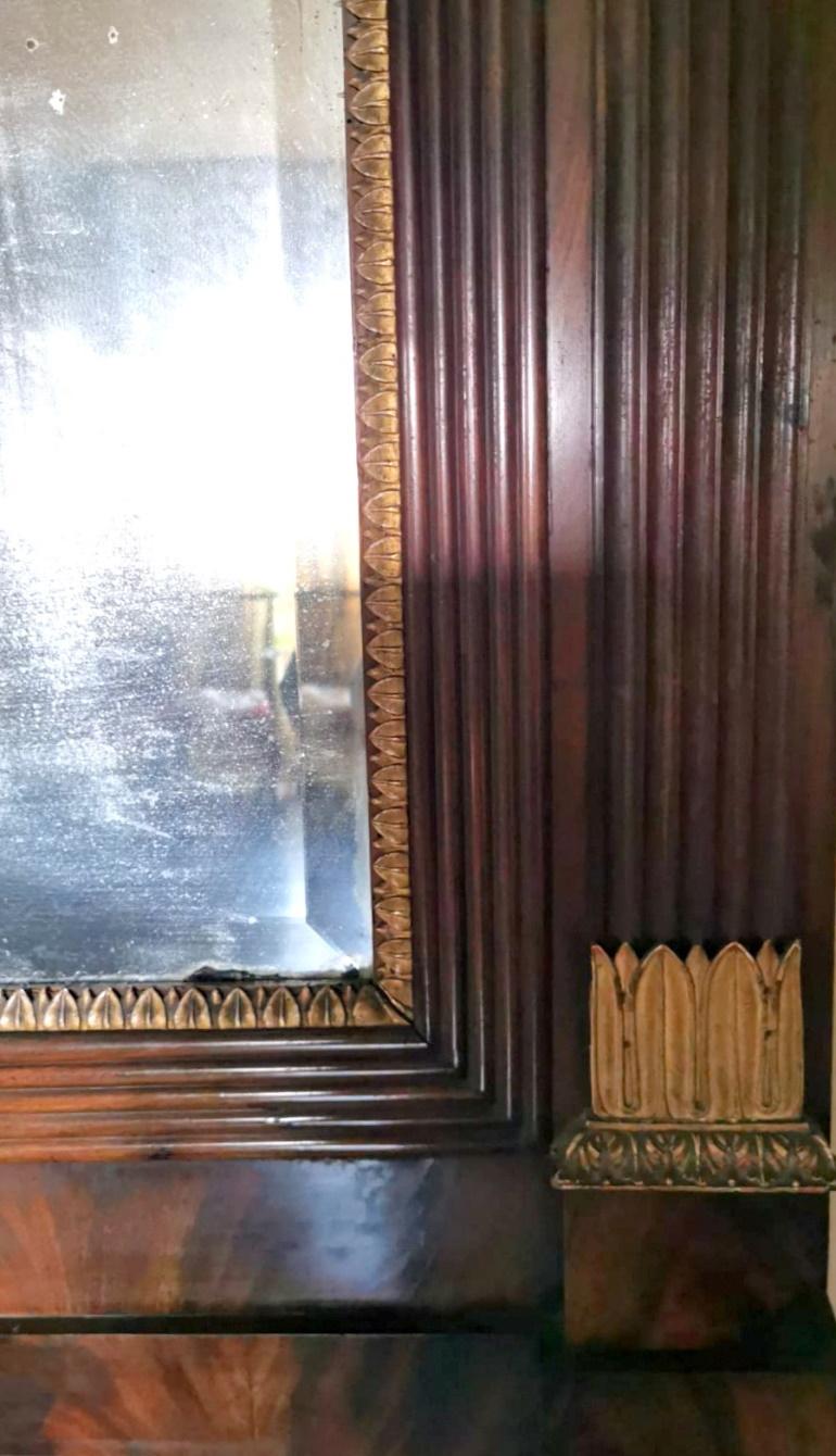 Grand cadre autrichien en bois de style Napoléon III Miroir de mercure et décorations dorées 4
