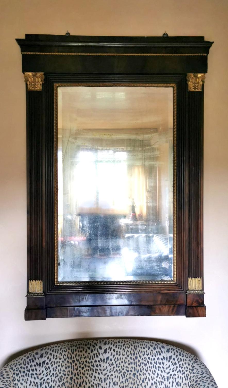 Grand cadre autrichien en bois de style Napoléon III Miroir de mercure et décorations dorées 10
