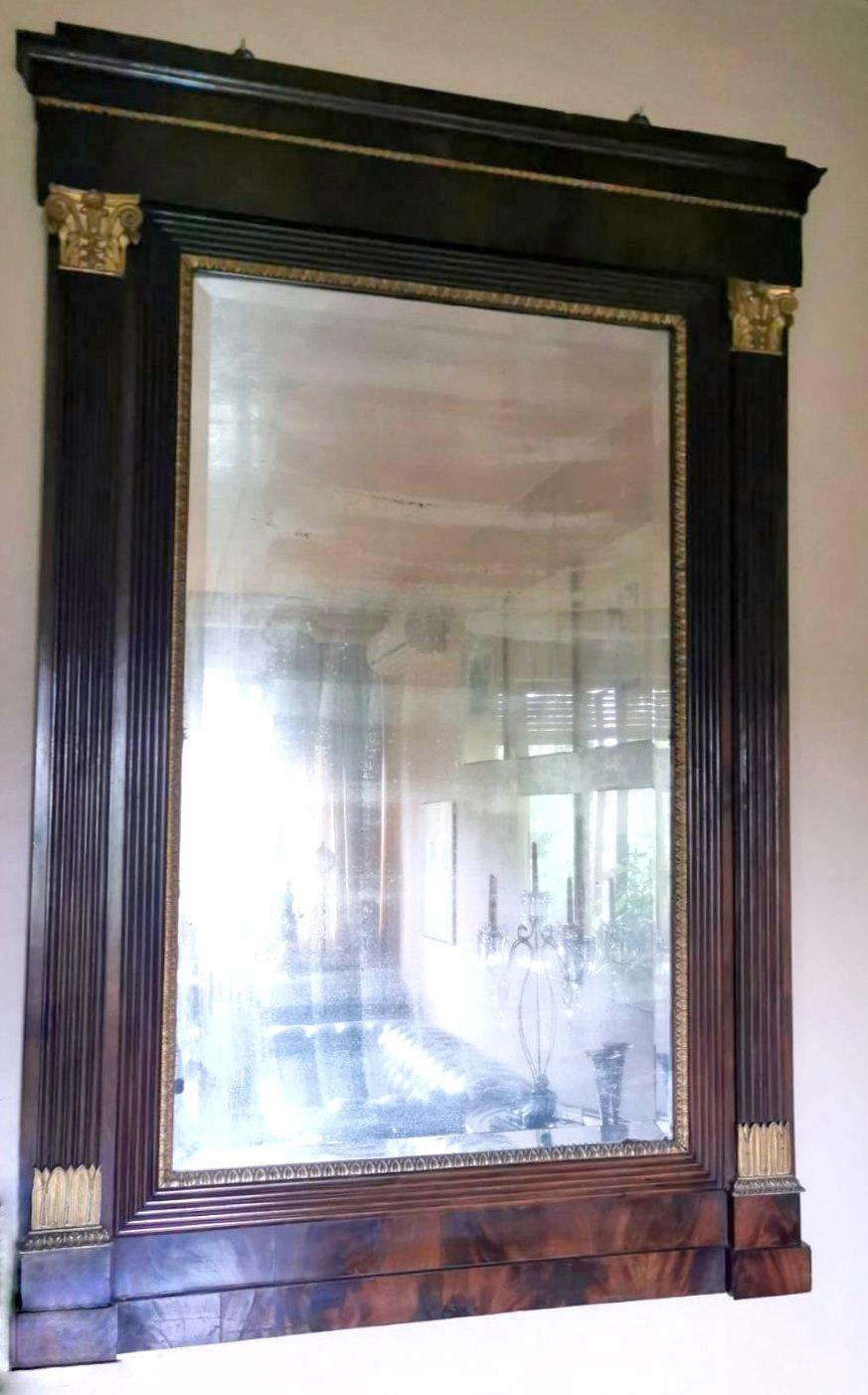 We kindly suggest you read the whole description, because with it we try to give you detailed technical and historical information to guarantee the authenticity of our objects.
Sumptuous and imposing frame in Second Empire style with ground mirror
