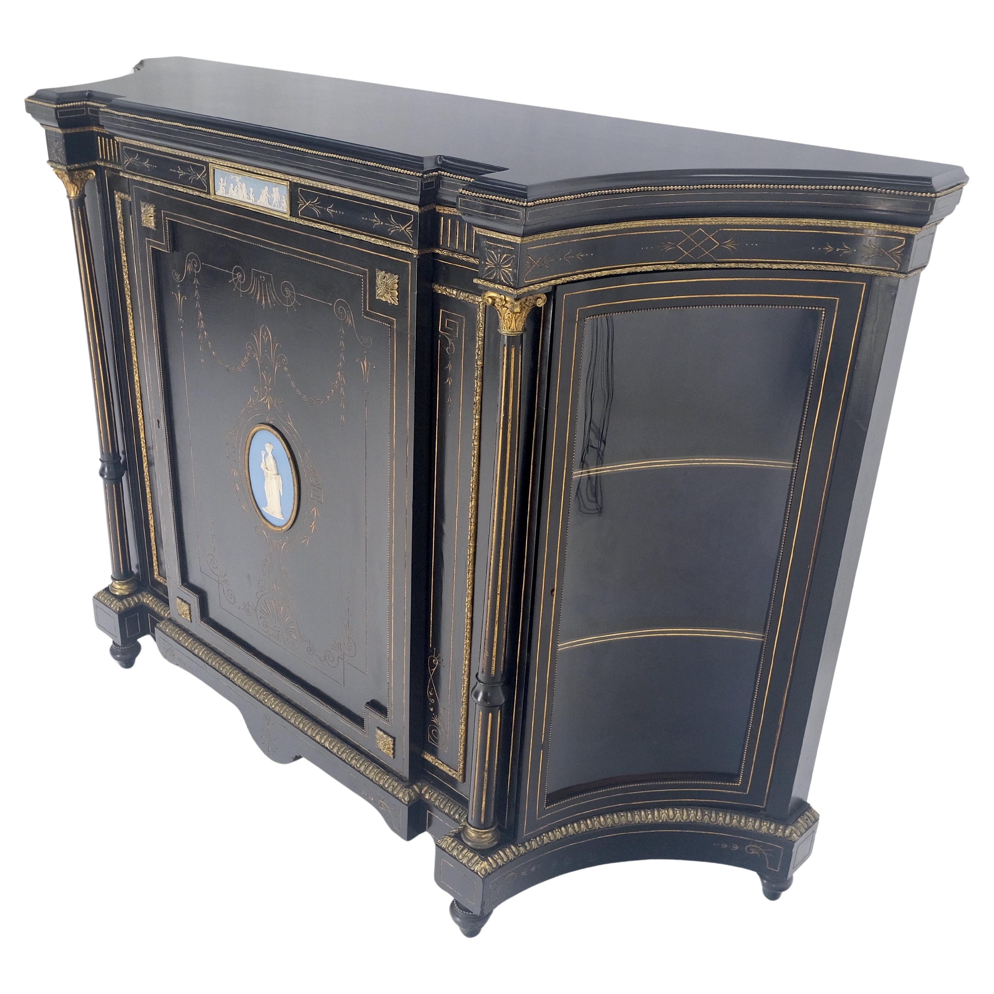 Napoleone III Wedgewood Placca con supporti in bronzo Laccato nero Credenza Server francese in vendita