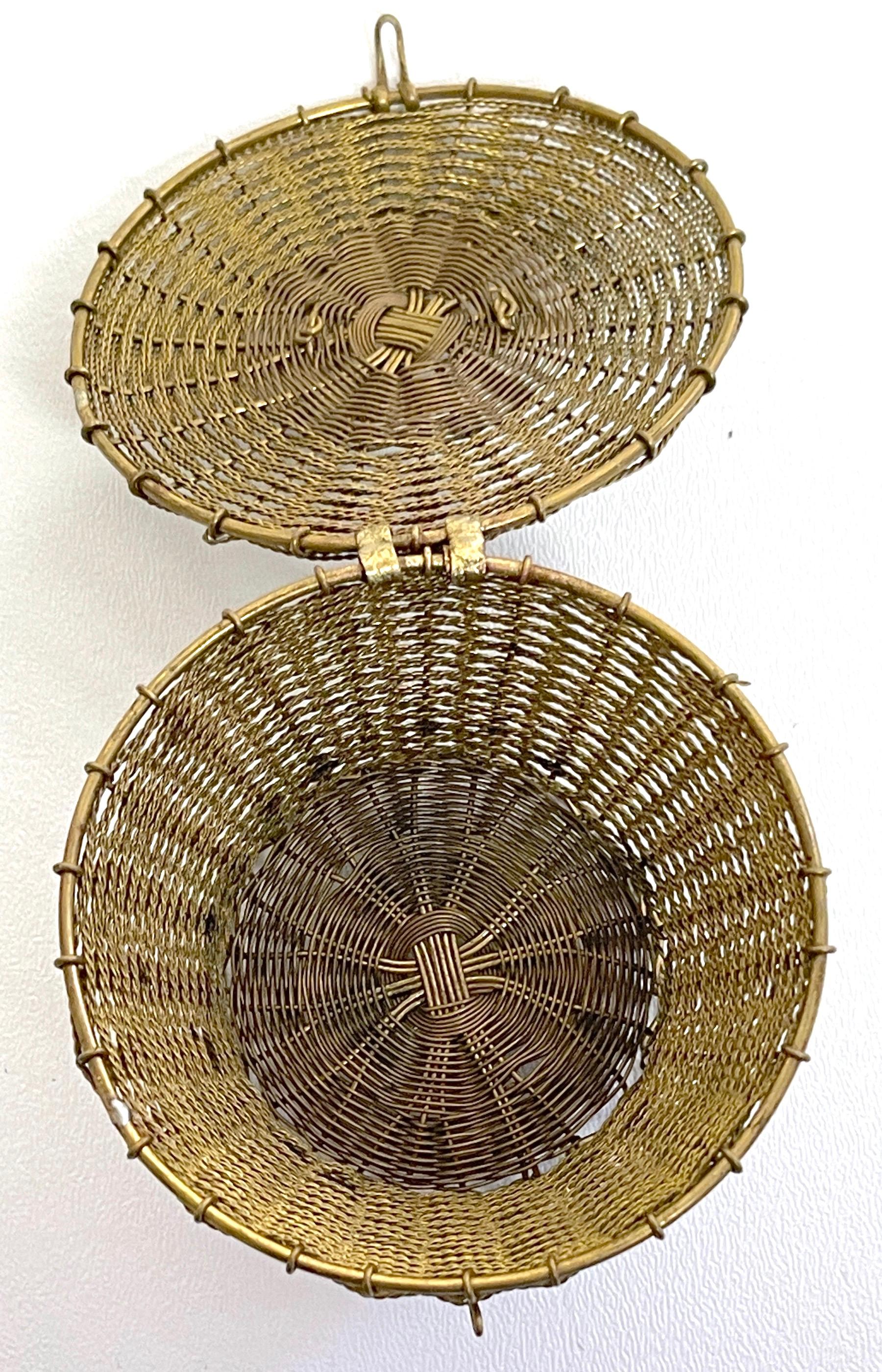 Panier à poignée en bronze doré tissé Napoléon III, boîte de table tissée en vente 7