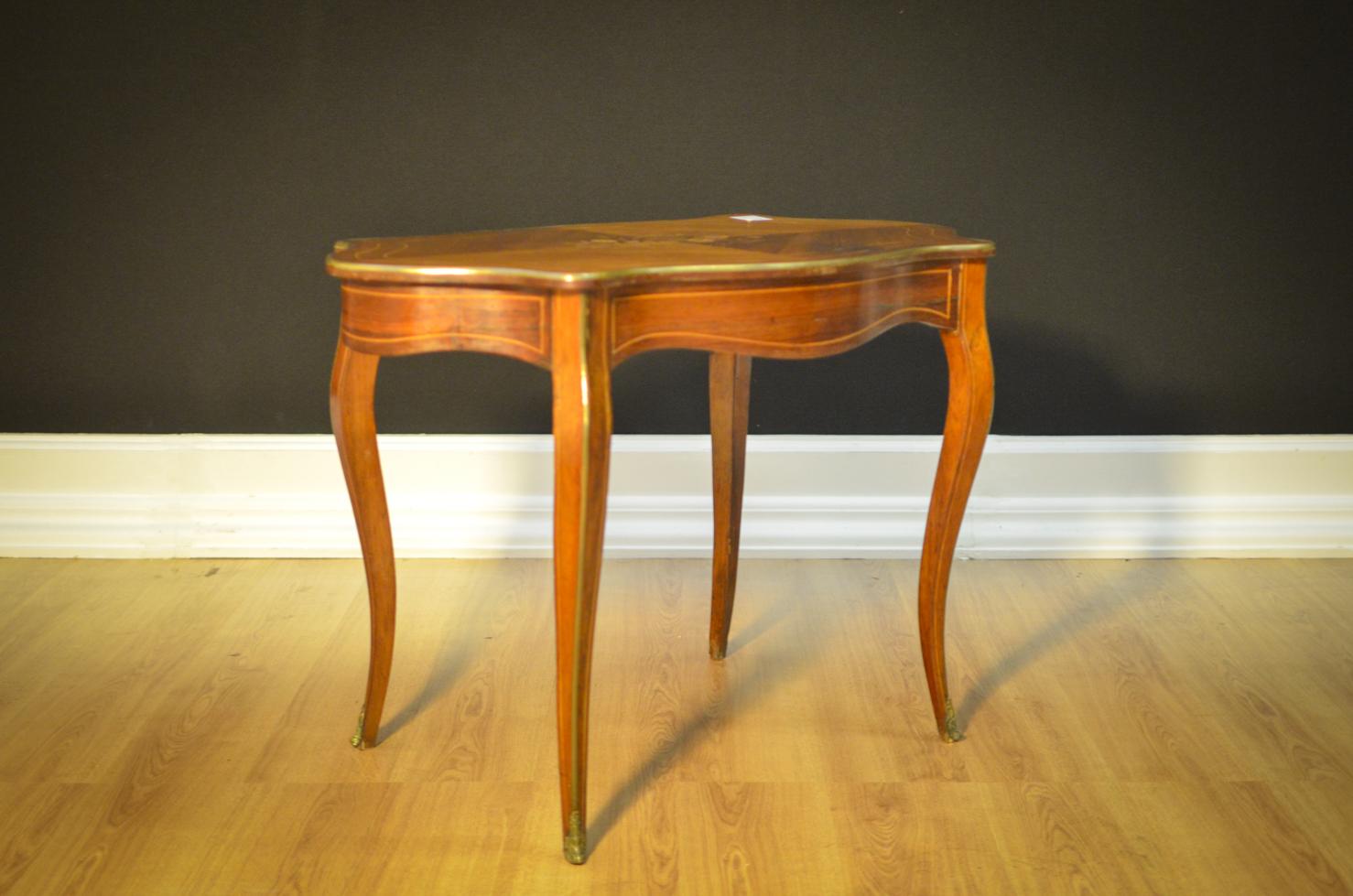 Napoleon III Writing Desk in Rosewood, France, 1880 For Sale 2