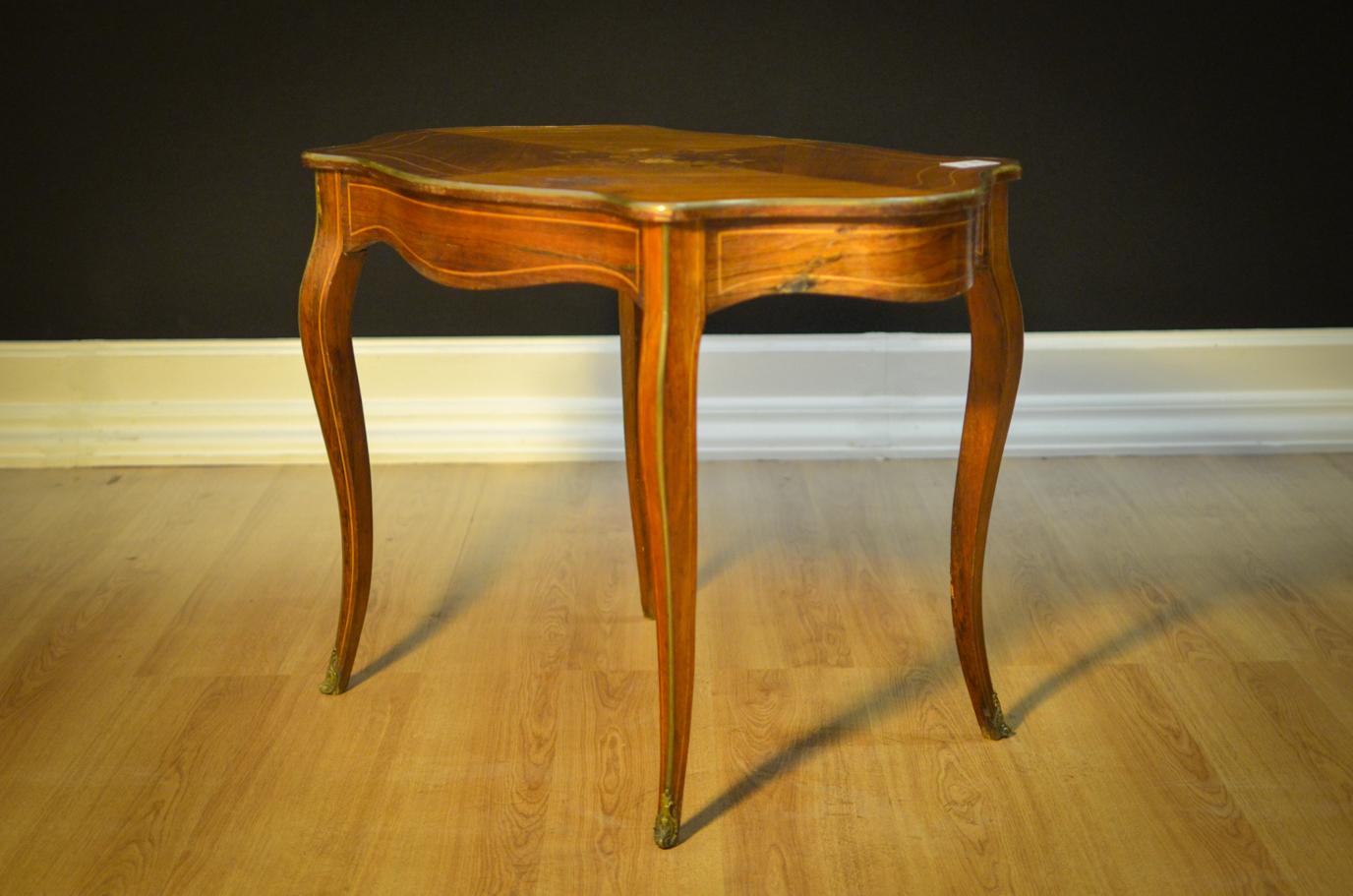 Napoleon III Writing Desk in Rosewood, France, 1880 For Sale 4
