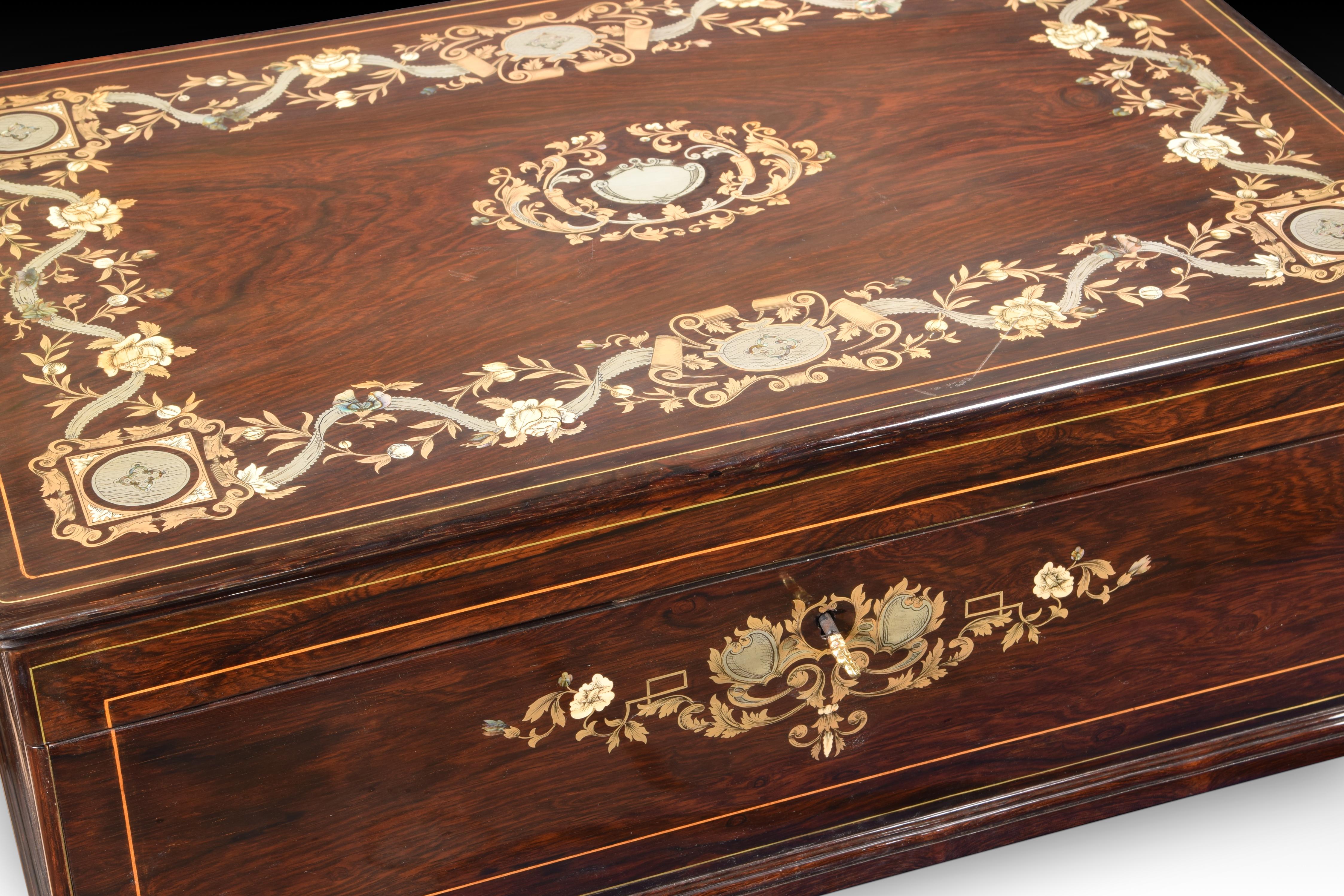 Scatola o piano di scrittura Napoleone III, intarsio, Francia, XIX secolo in vendita 3