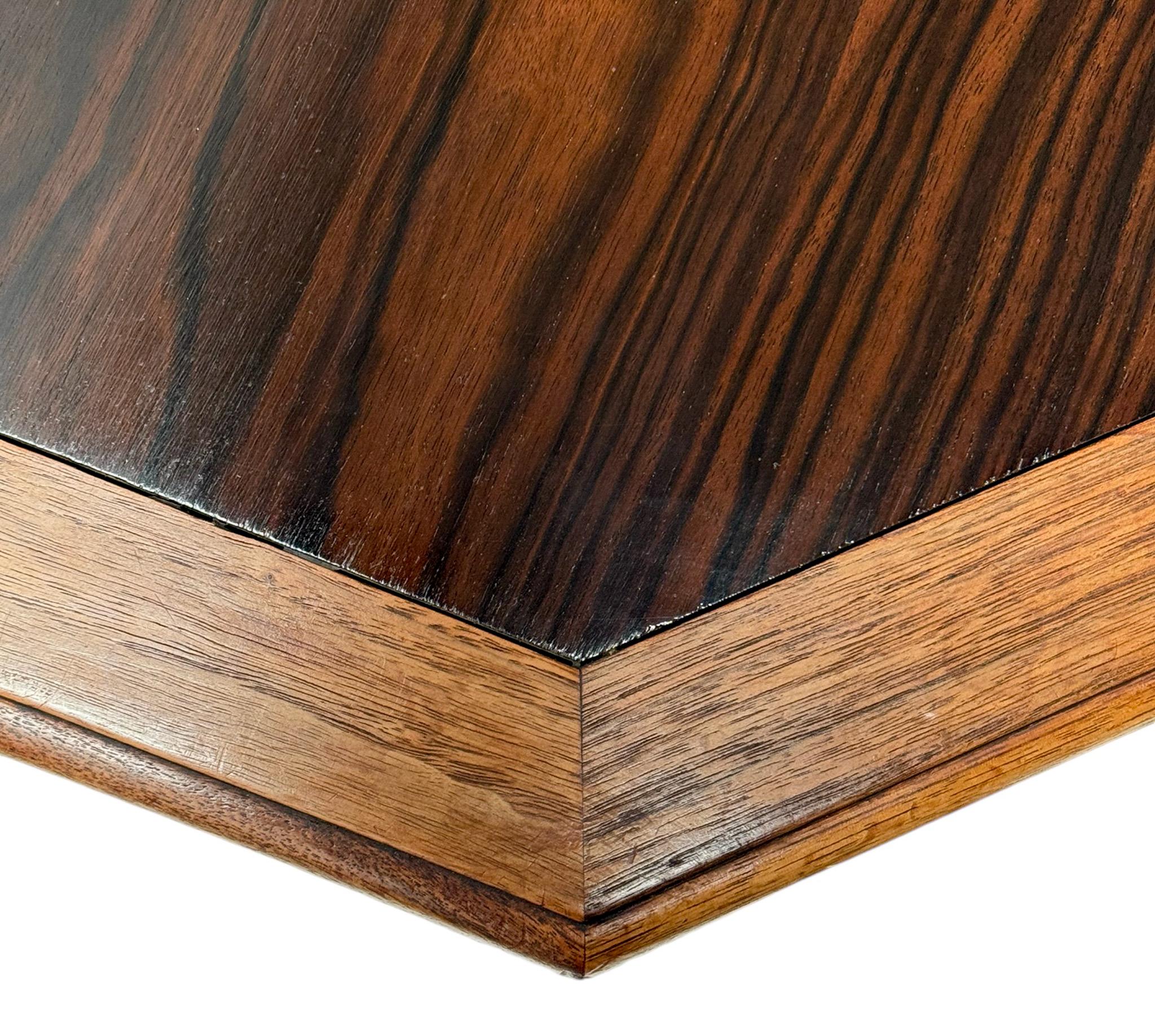 Table basse ou meuble de rangement de l'école Amsterdamse Le Grand Art Déco, années 1920 en vente 4