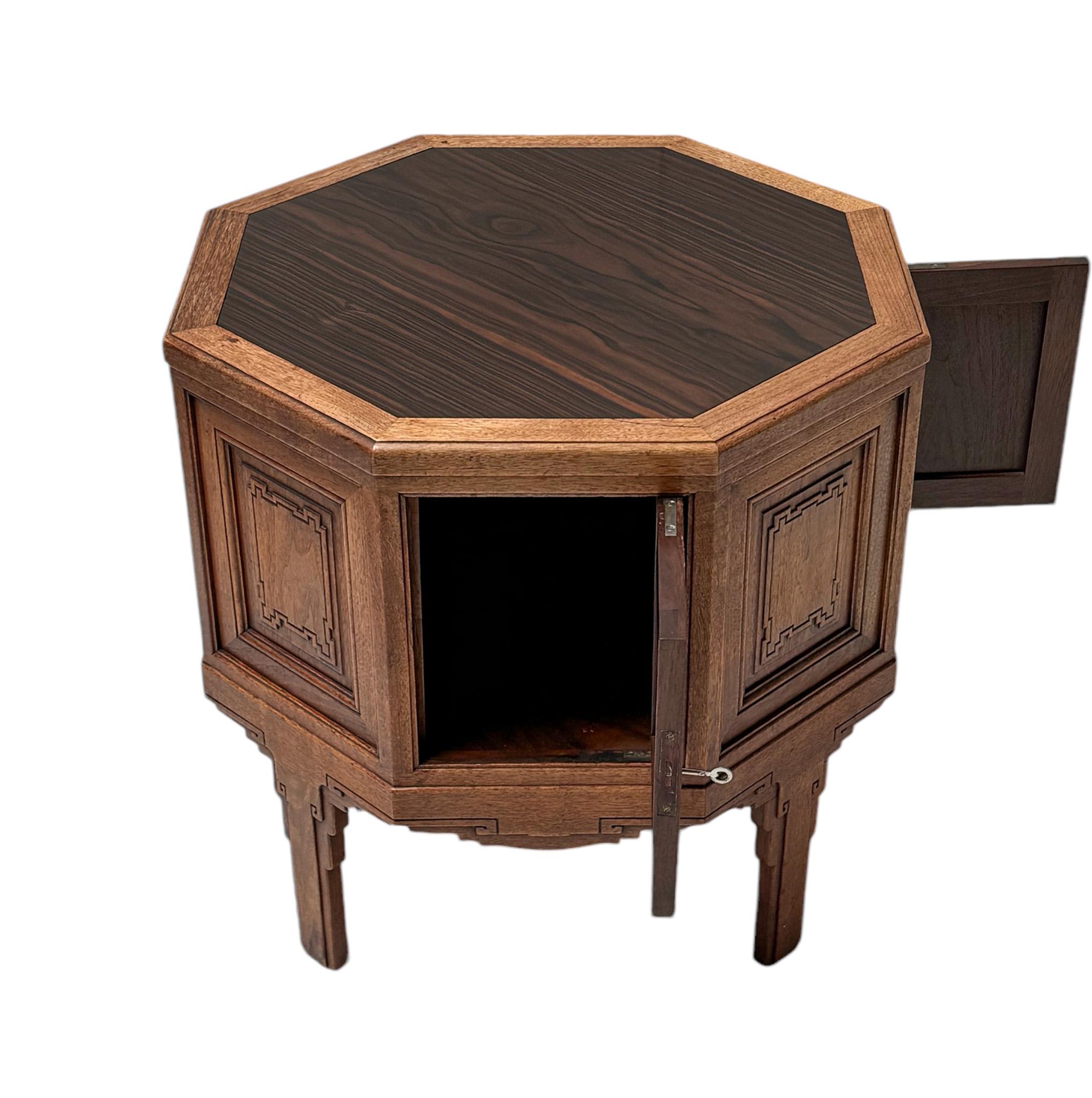 Art déco Table basse ou meuble de rangement de l'école Amsterdamse Le Grand Art Déco, années 1920 en vente
