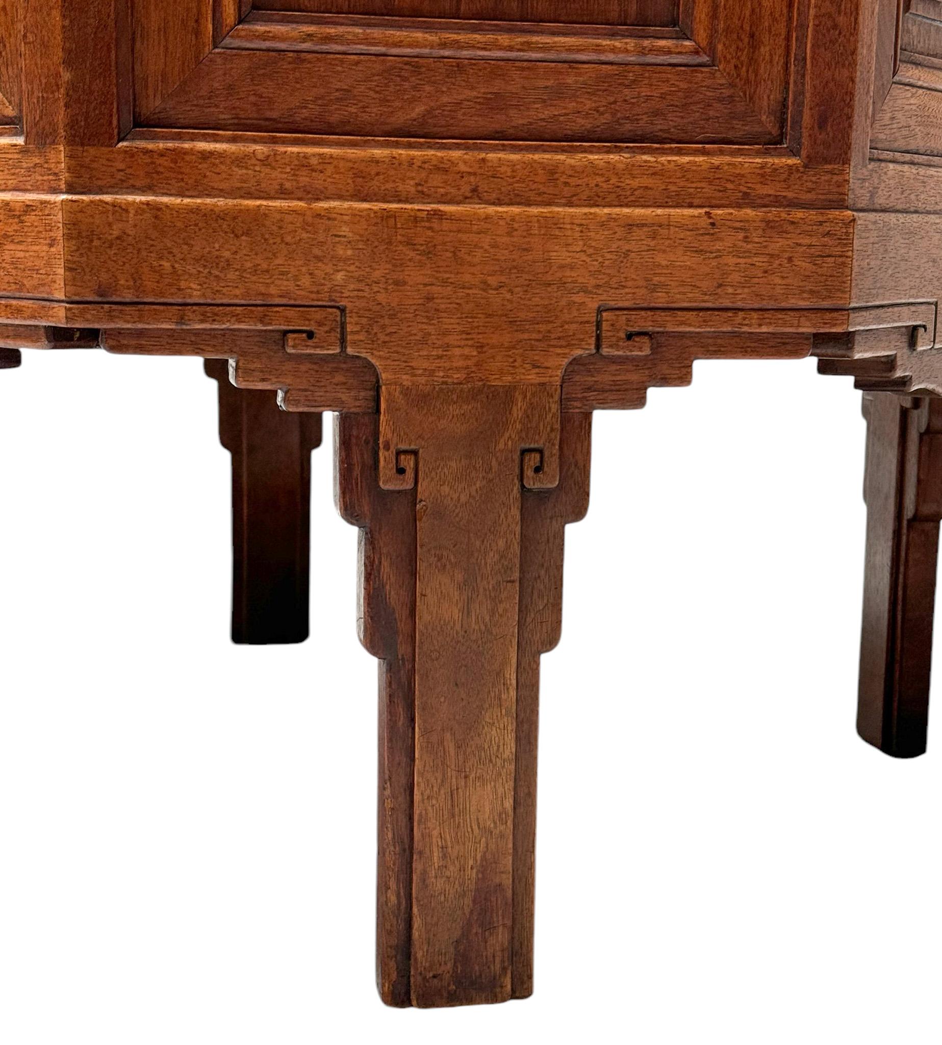 Table basse ou meuble de rangement de l'école Amsterdamse Le Grand Art Déco, années 1920 en vente 3