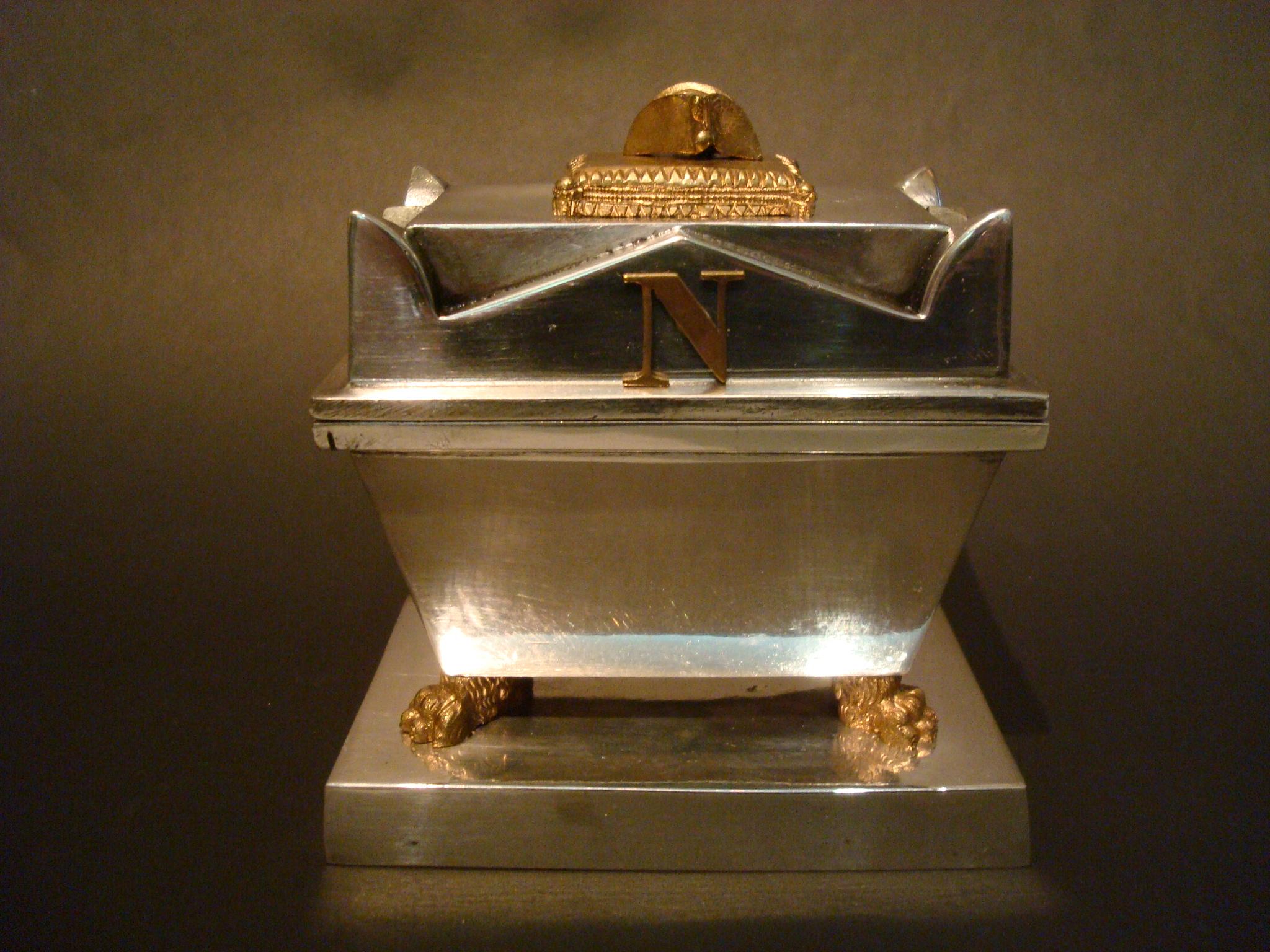 Napoleonic inkstand, silvered cast iron model of Napoleon's Tomb, fourth quarter of the 19th century, the silvered tomb with a gold plated bicorne hat on top, When you open the lid you find a inkwell desk set, and under it reveals in the interior a