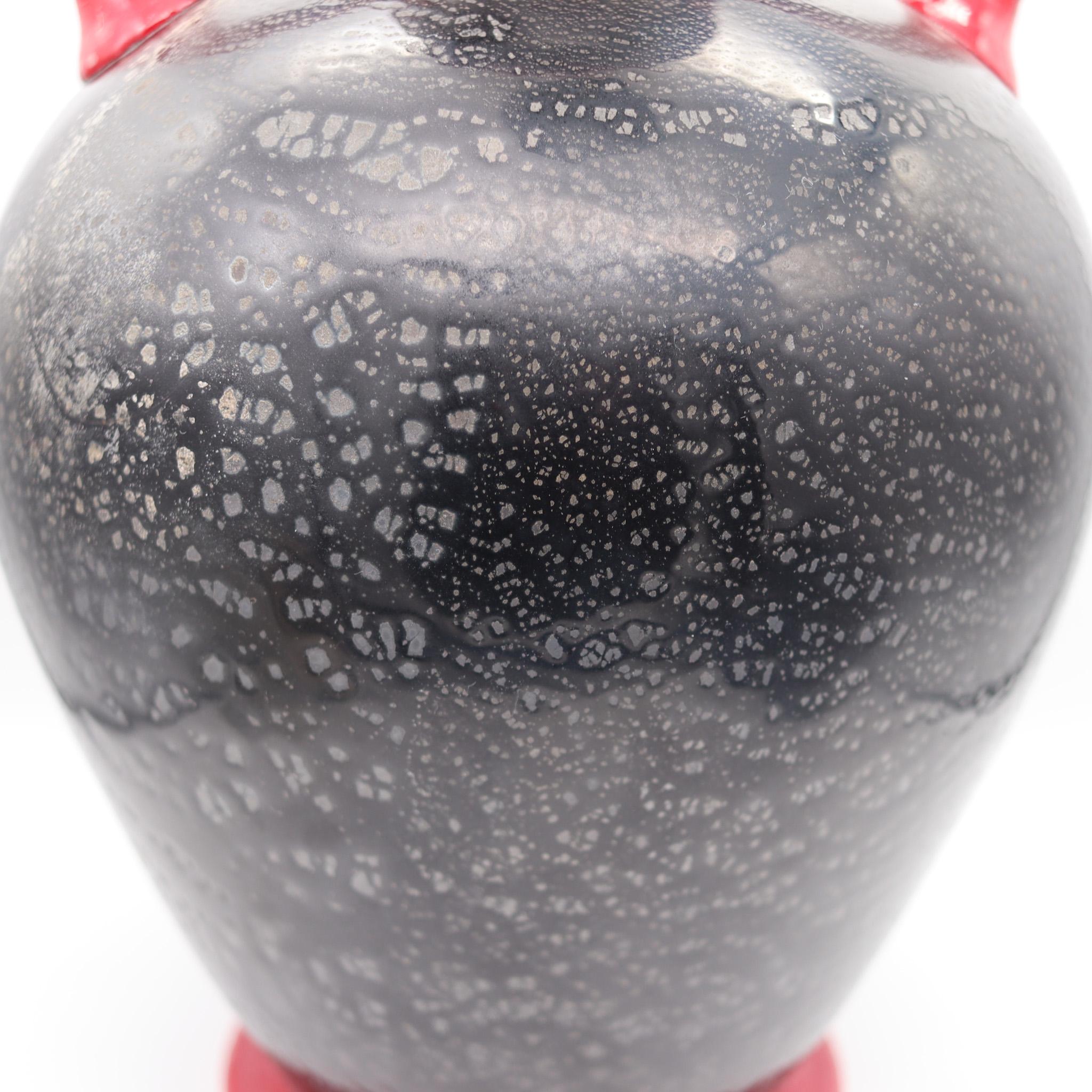 Napoleone Martinuzzi 1935 Murano Amphora Vase Venetian Vetro Black & Rosso Glass For Sale 1