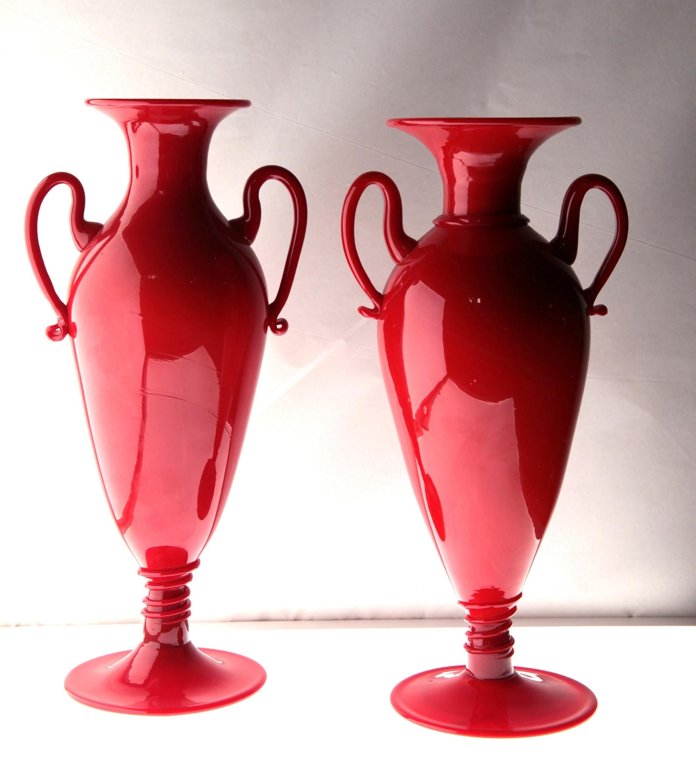 Napoleone Martinuzzi for Pauly, Two Coral Red Murano Glass Footed Vase, 1960s 7