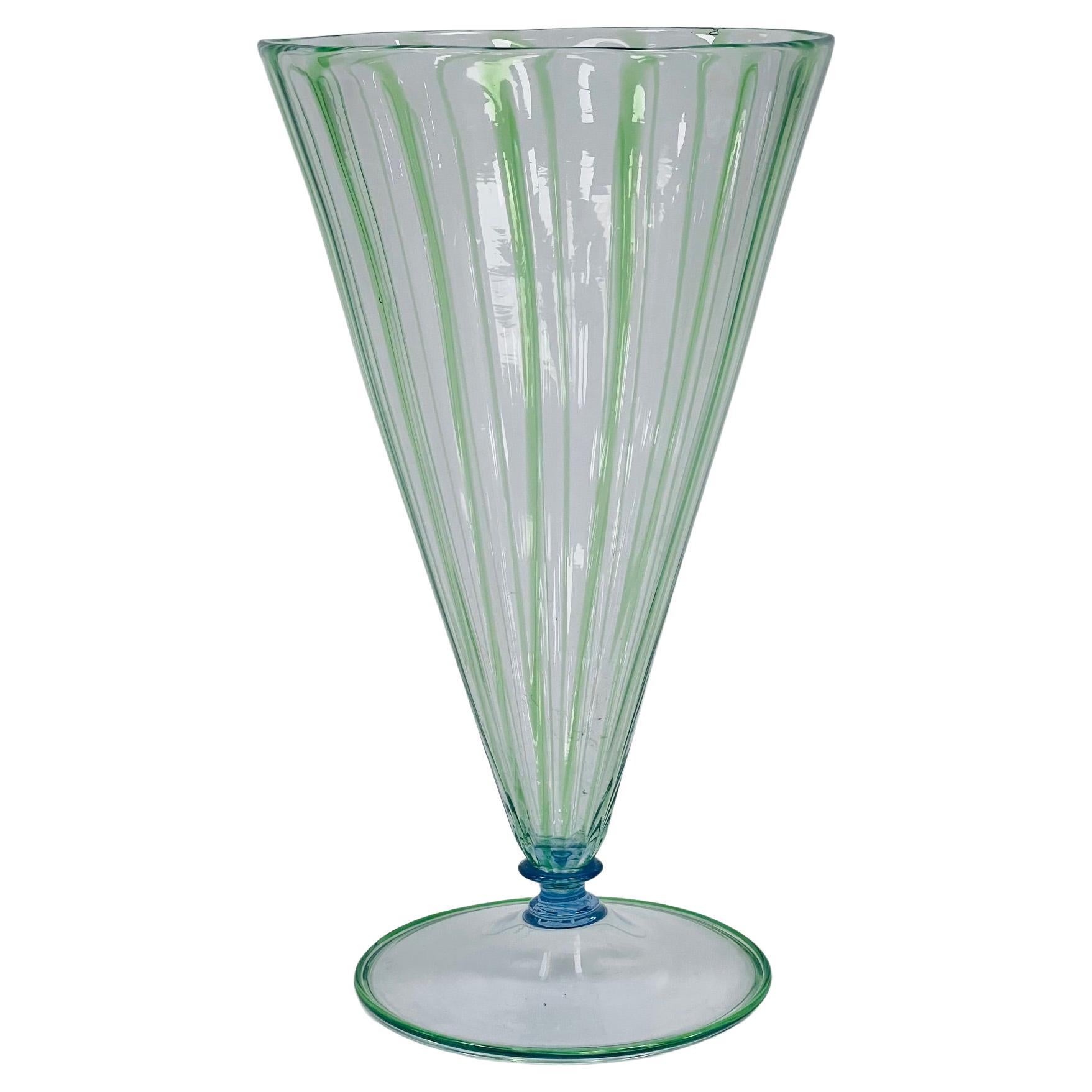 Napoleone Martinuzzi vase in Murano glass circa 1930. For Sale