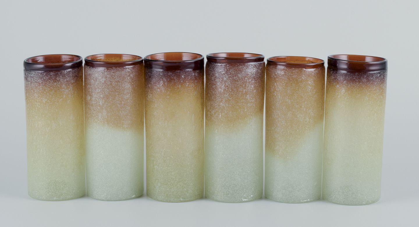 Les produits d'occasion sont exonérés de droits d'importation pour les clients américains. 
Par conséquent, aucun droit d'importation ne s'appliquera à votre achat.

Napoleone Martinuzzi, Venini, Murano.
Un ensemble de six grands verres en verre