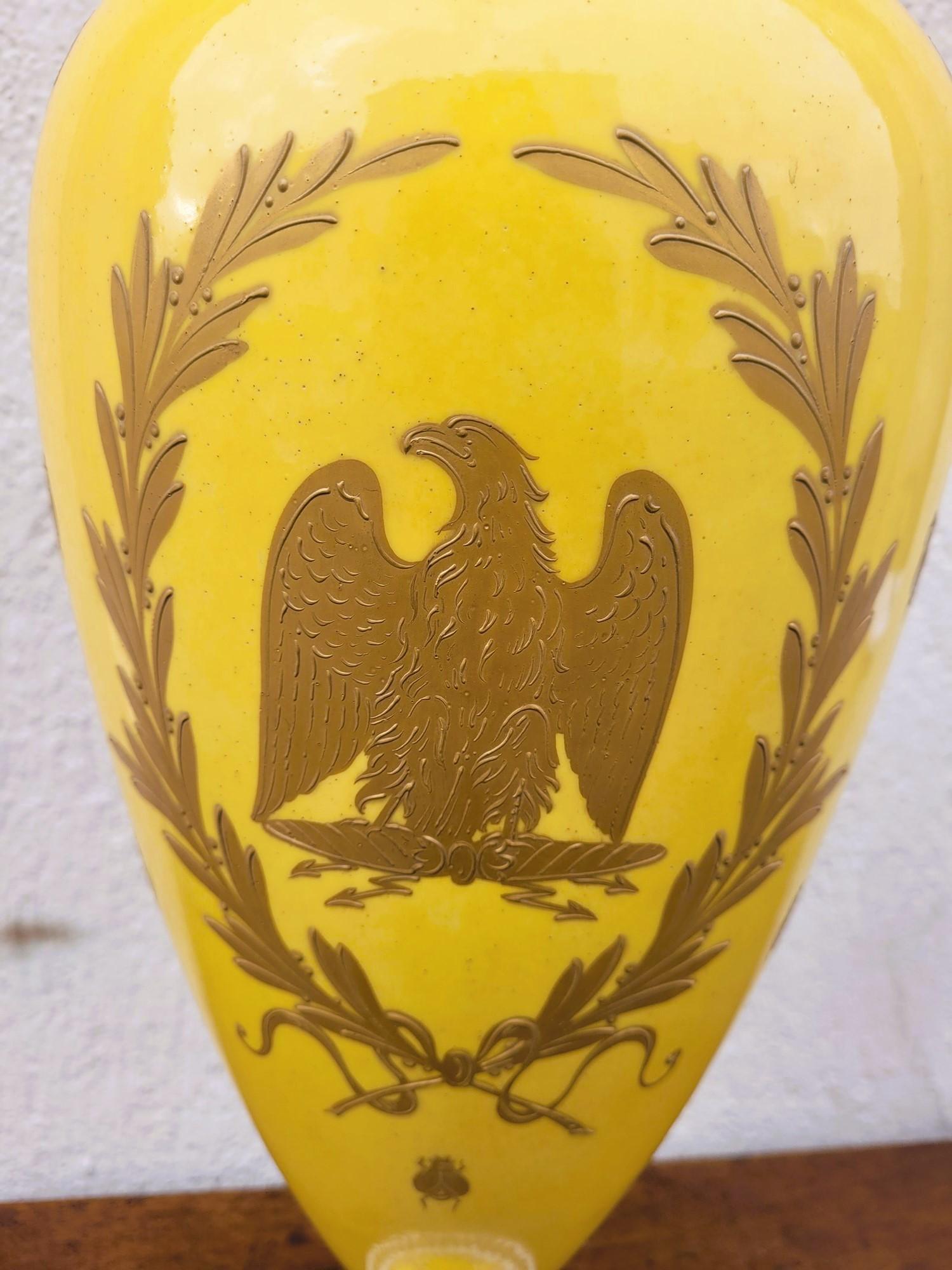 Bataille napoléonienne, grand vase en porcelaine jaune, 19e siècle en vente 9