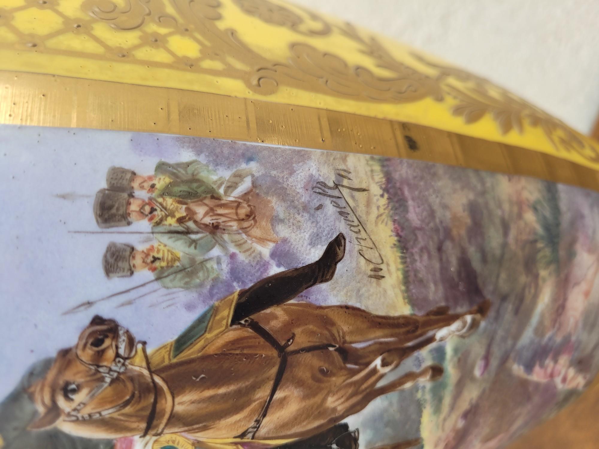 Bataille napoléonienne, grand vase en porcelaine jaune, 19e siècle en vente 1