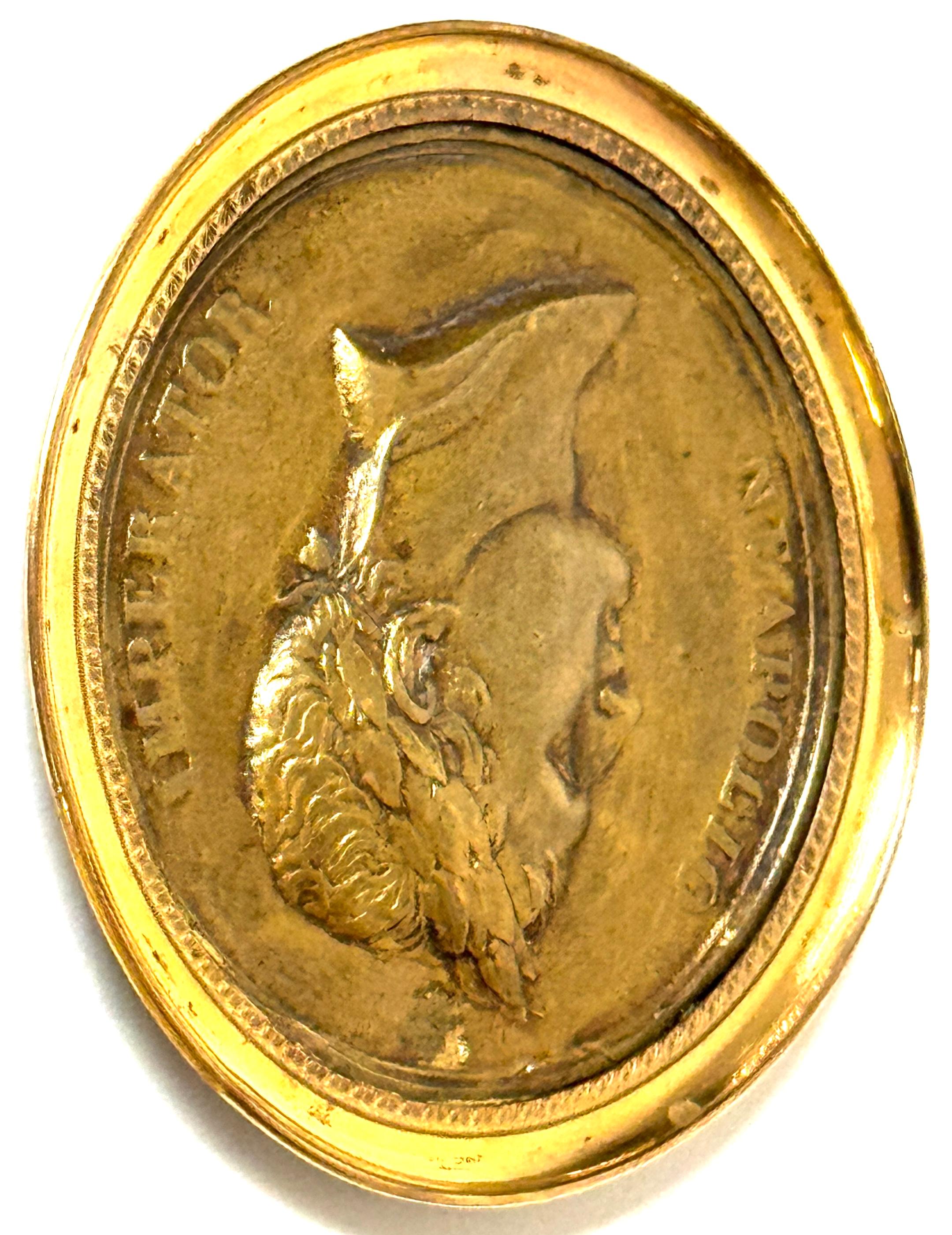 Napoleonic Gilt-Bronze Portrait Medallion Napoleon, by Carlier Fecit, 1804-1806 For Sale 3