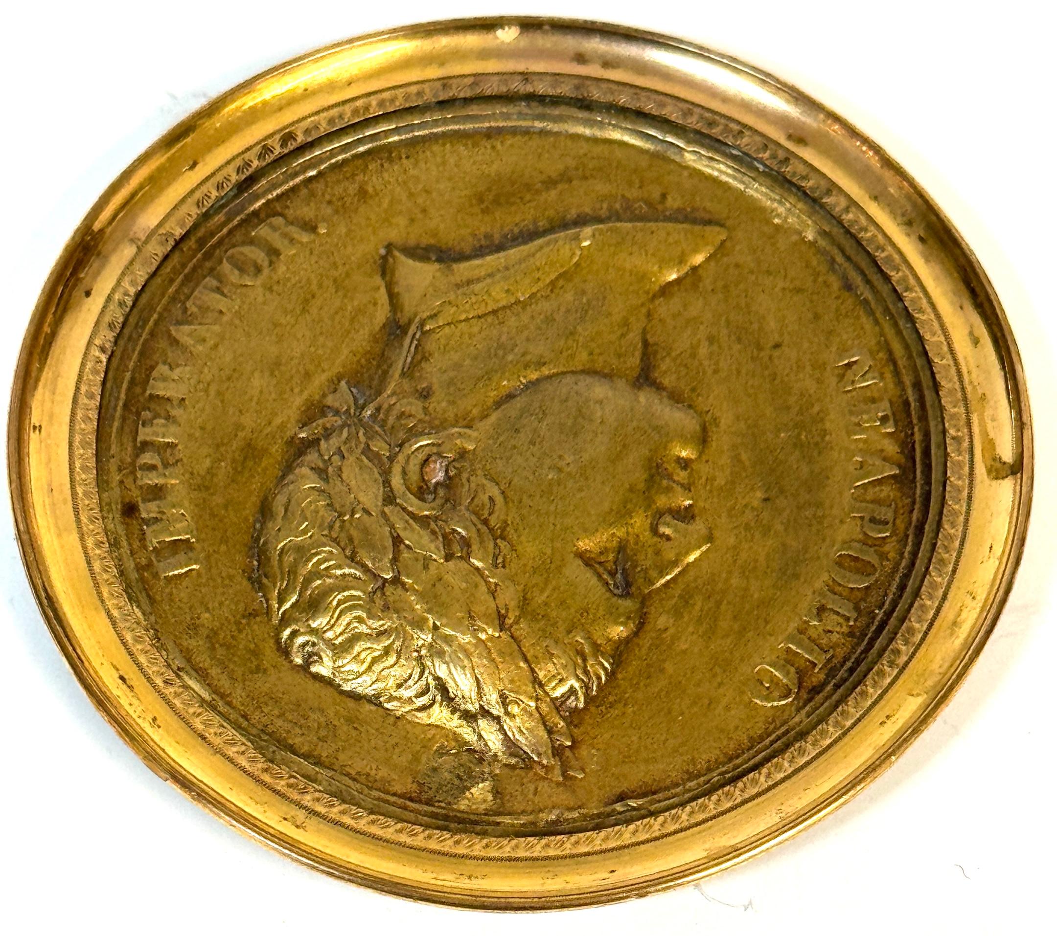 Napoleonic Gilt-Bronze Portrait Medallion Napoleon, by Carlier Fecit, 1804-1806 For Sale 1