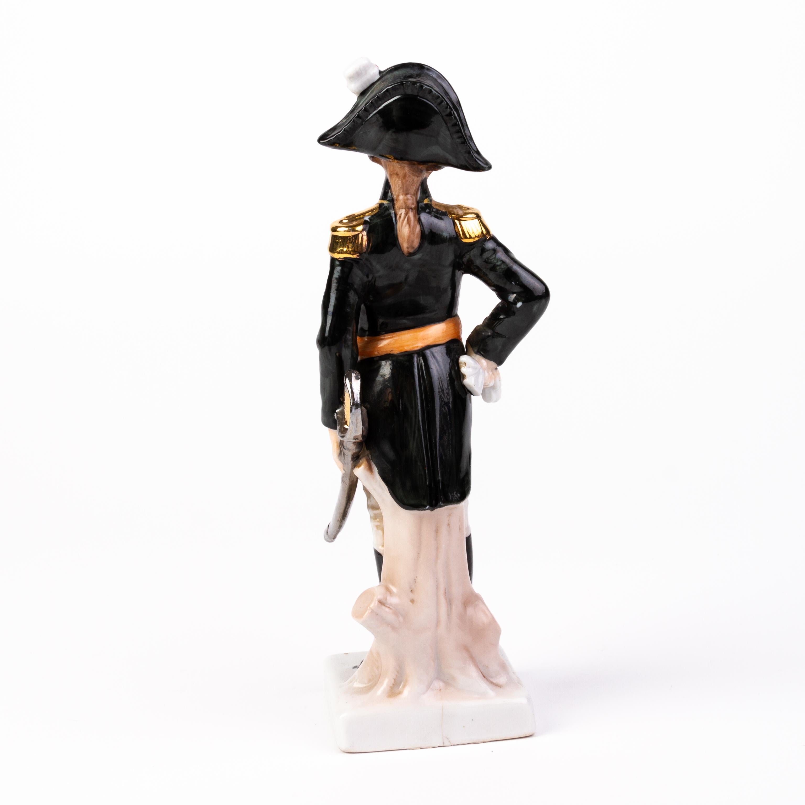 Napoleonic Soldier Fine 24KT Gold Porcelain Figure  In Good Condition For Sale In Nottingham, GB