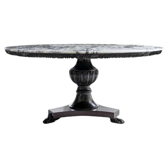 Table de style napoléonien sculptée à la main, plateau de colonne avec pieds en bois massif et marbre Calacatta