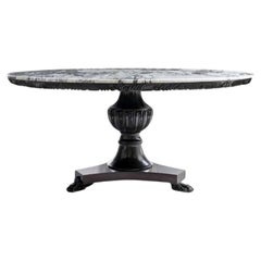 Table de style napoléonien sculptée à la main, plateau de colonne avec pieds en bois massif et marbre Calacatta