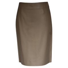 Falda Moschino de napa talla 40