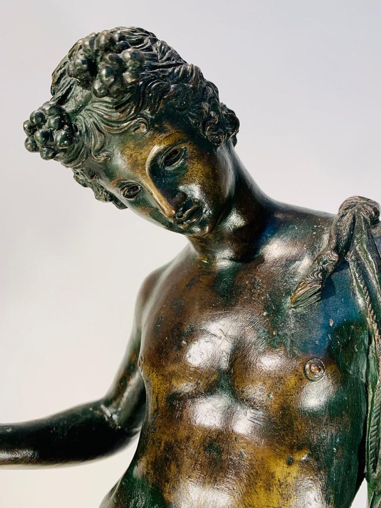 Incroyable reproduction en bronze ancien de Narciso trouvée à Pompéi en 1862.