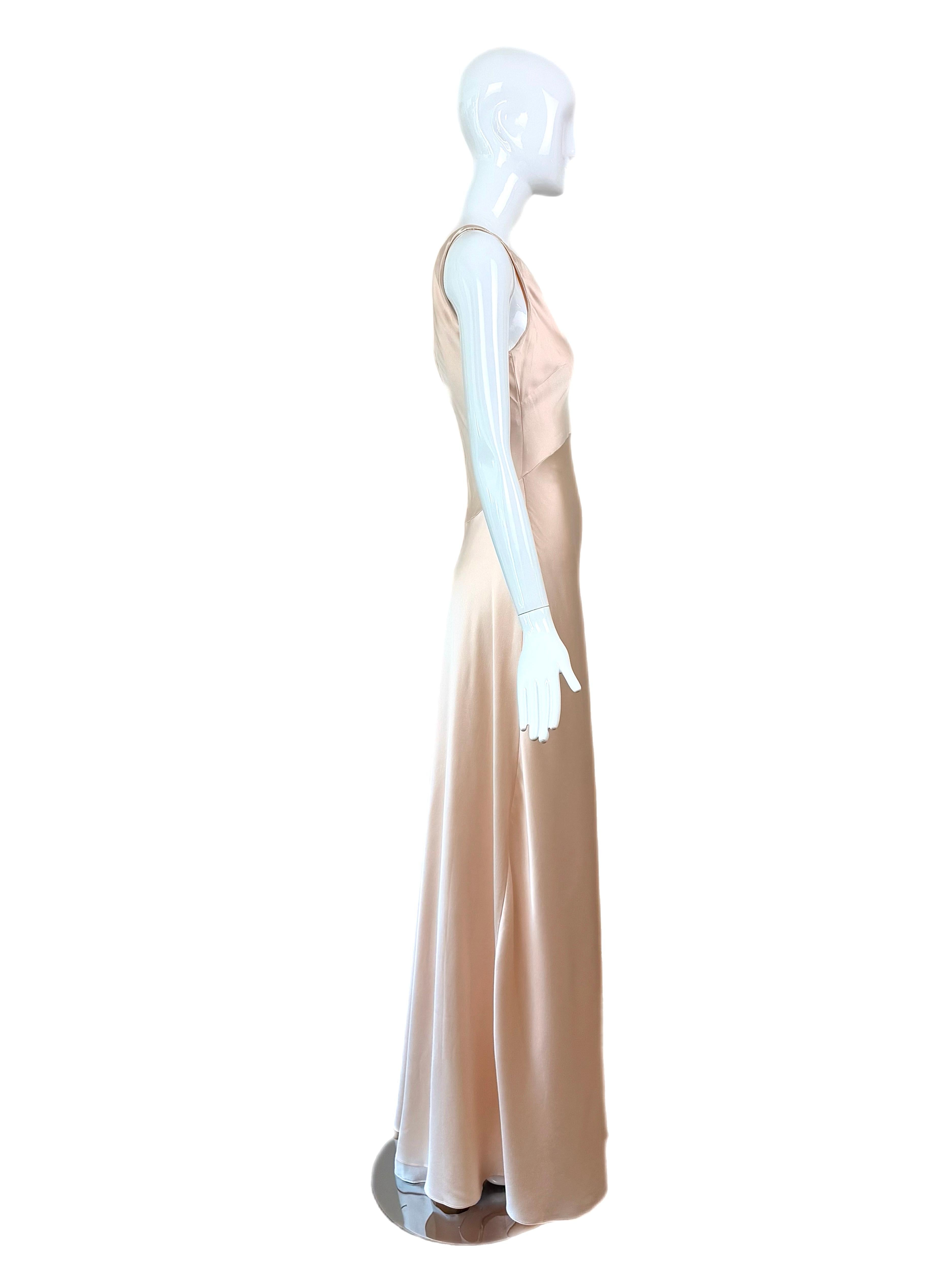 NARCISO RODRIGUEZ 2018 Seide Soft Pink/Pfirsich Kleid Maxikleid im Zustand „Hervorragend“ im Angebot in Leonardo, NJ