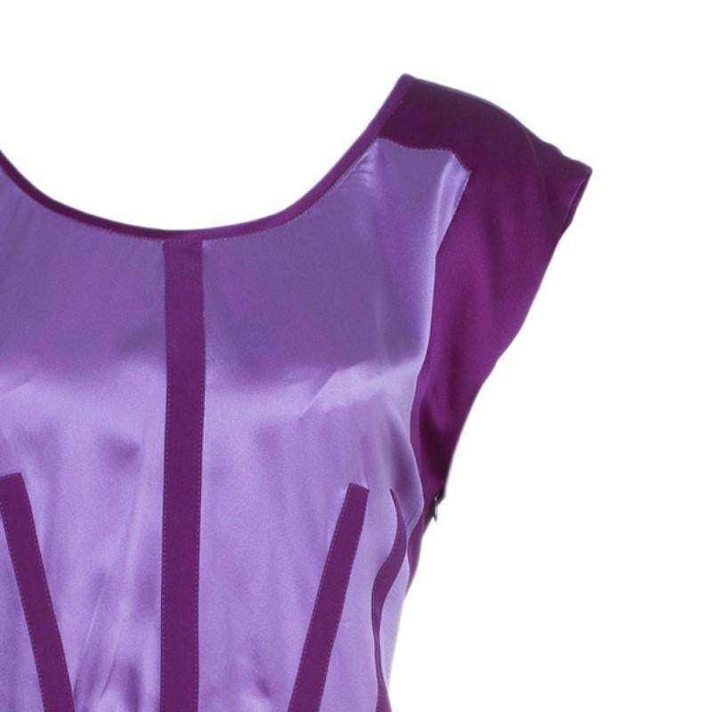 Narciso Rodriguez Purple Satin Panel Shift Dress M im Zustand „Hervorragend“ in Dubai, Al Qouz 2