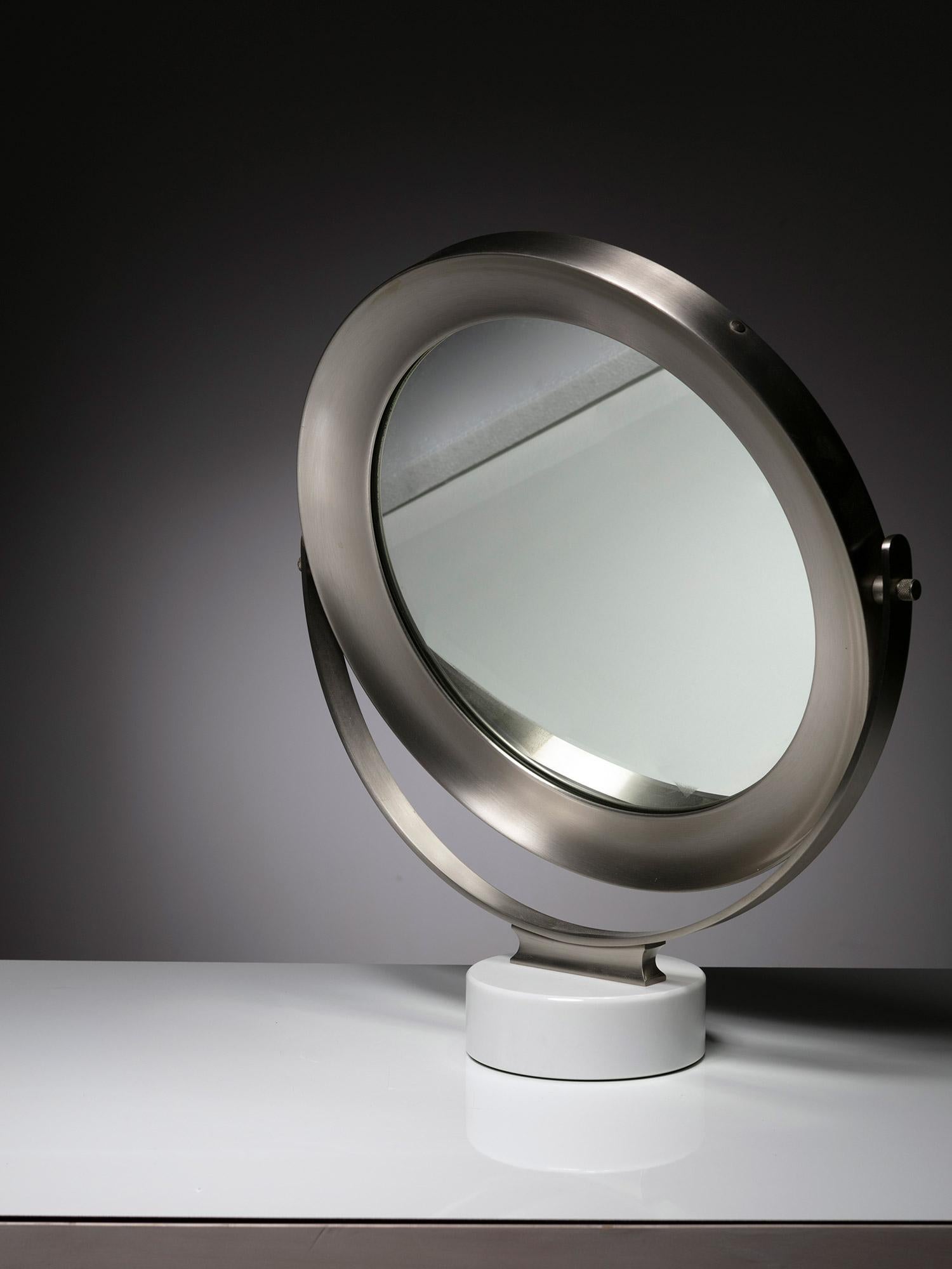 italien Miroir de table Narciso de Sergio Mazza pour Artemide, Italie, années 1960 en vente
