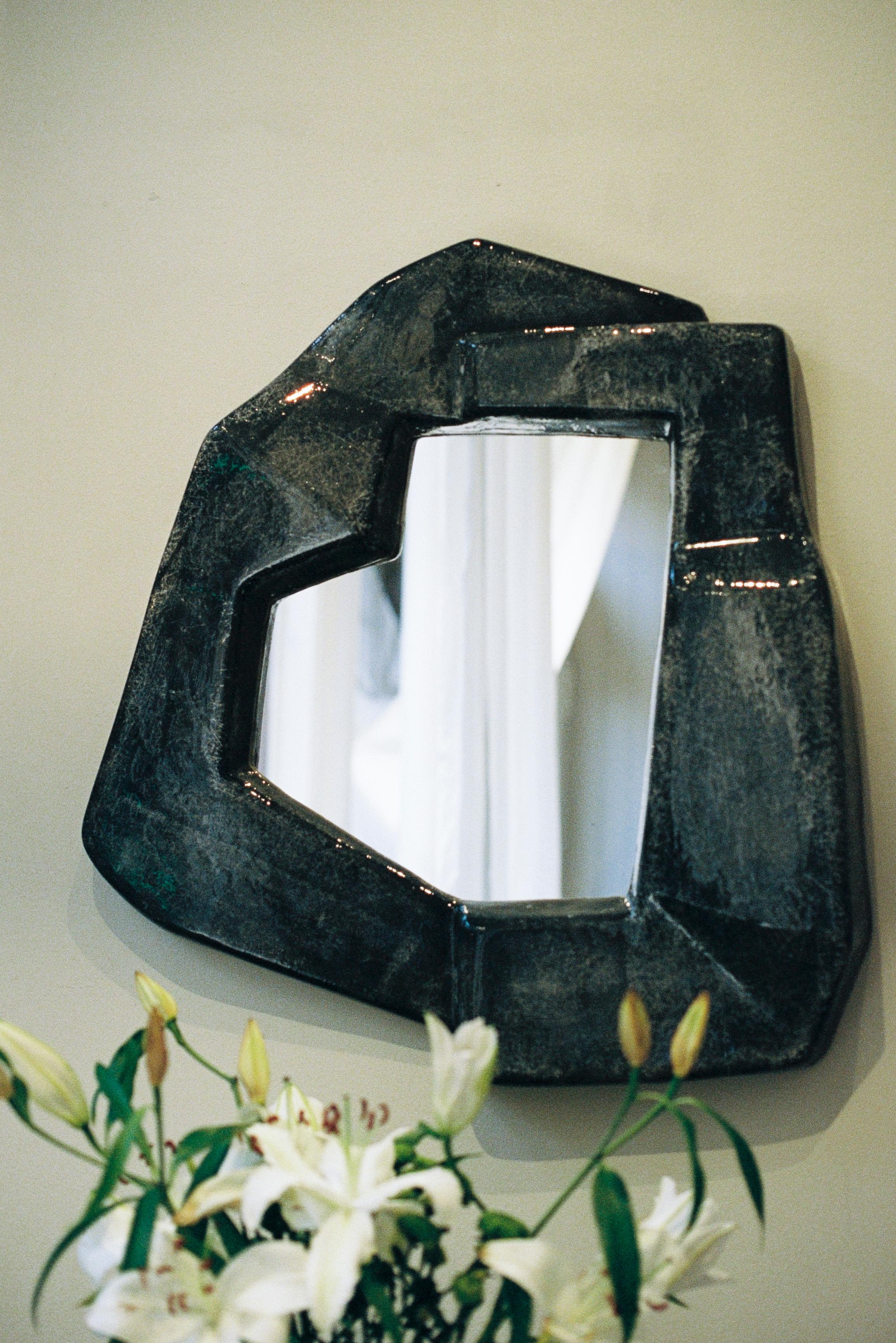 Narcissi Wall Mirror in Eclipse, handcrafted in Sweden by VAVA Objects In New Condition For Sale In Saltsjöbaden, SE