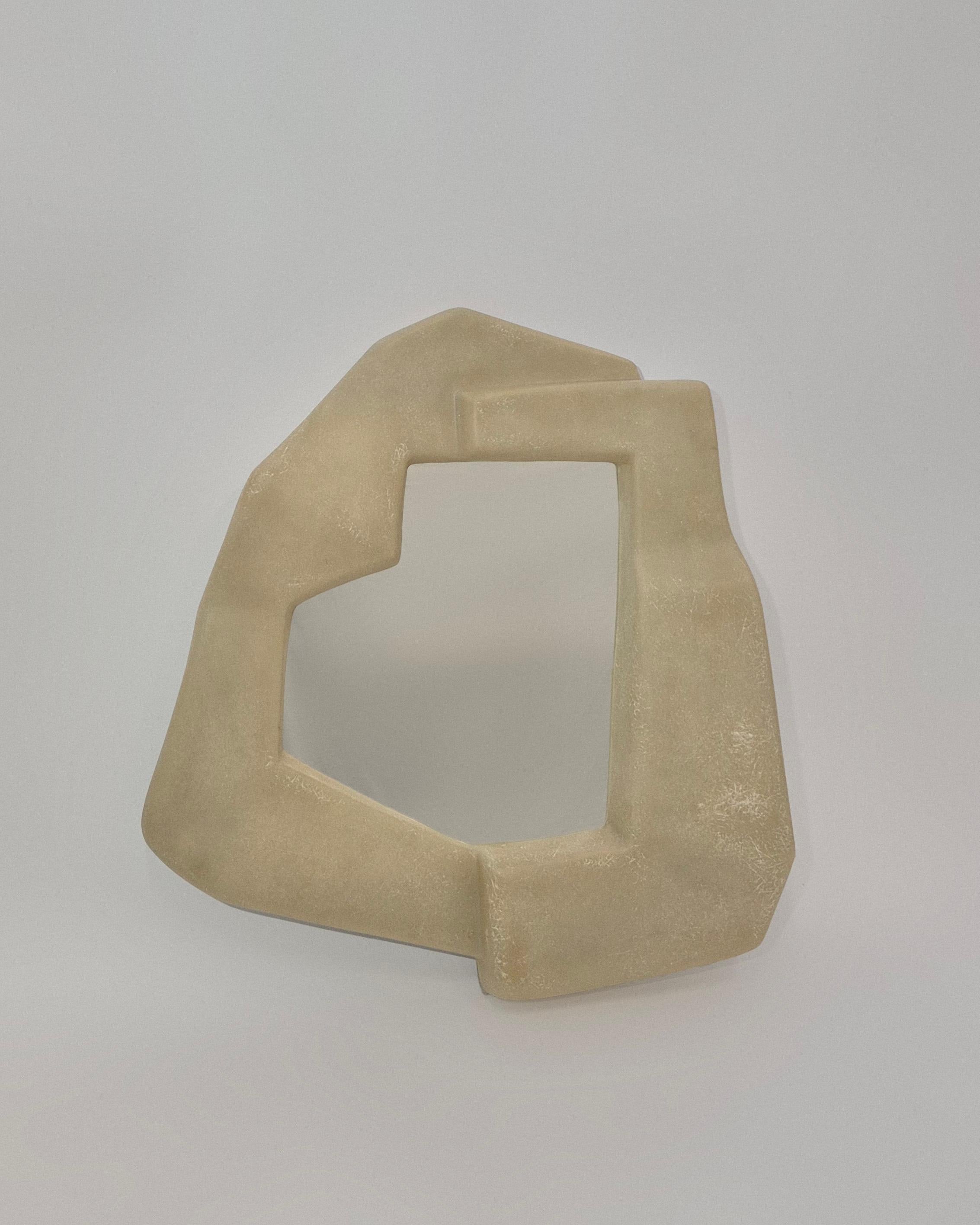 Fait main Miroir mural Narcissi en citrine brute, fabriqué à la main en Suède par VAVA Objects en vente