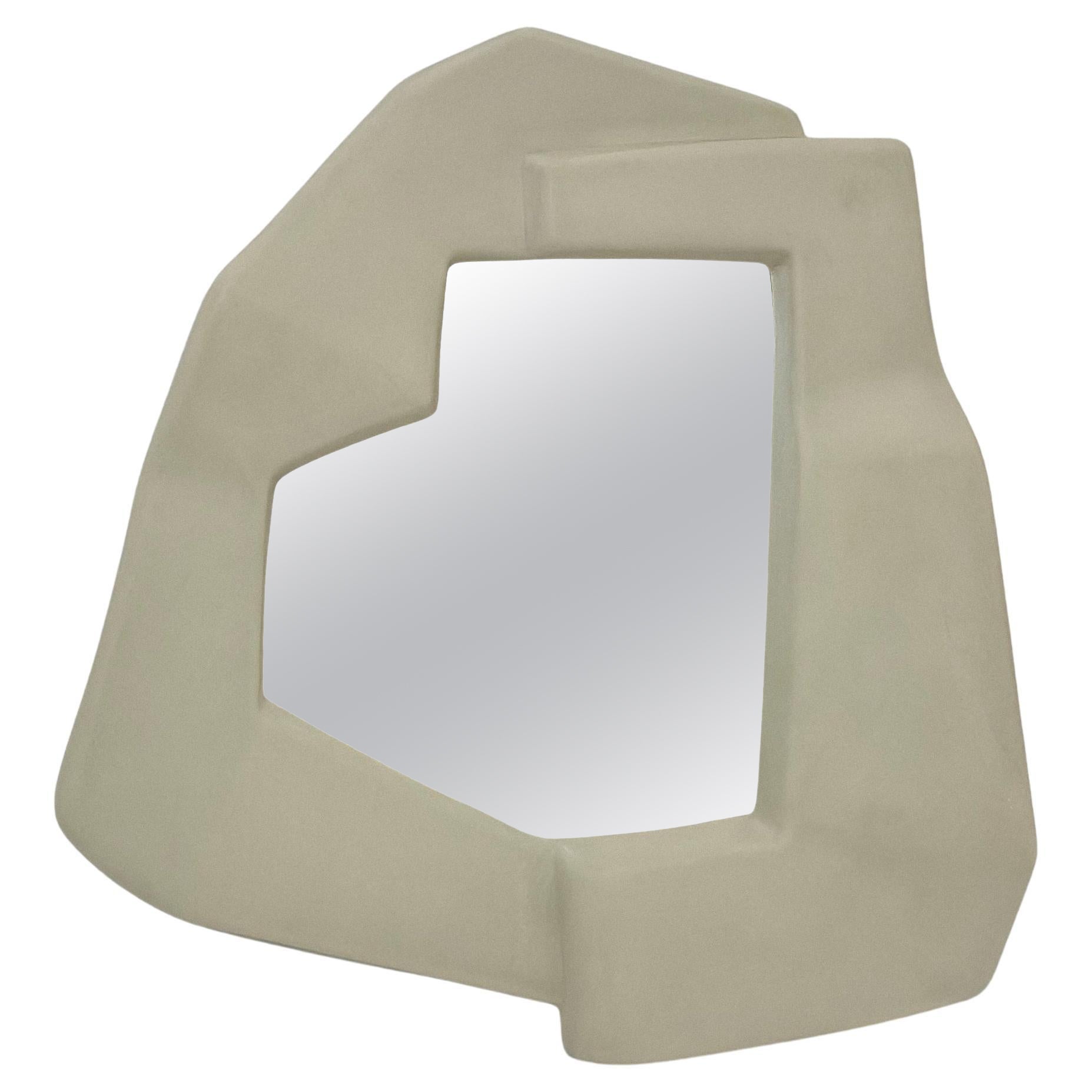 Specchio da parete Narcissi in Whiting Moon, realizzato a mano in Svezia da VAVA Objects in vendita