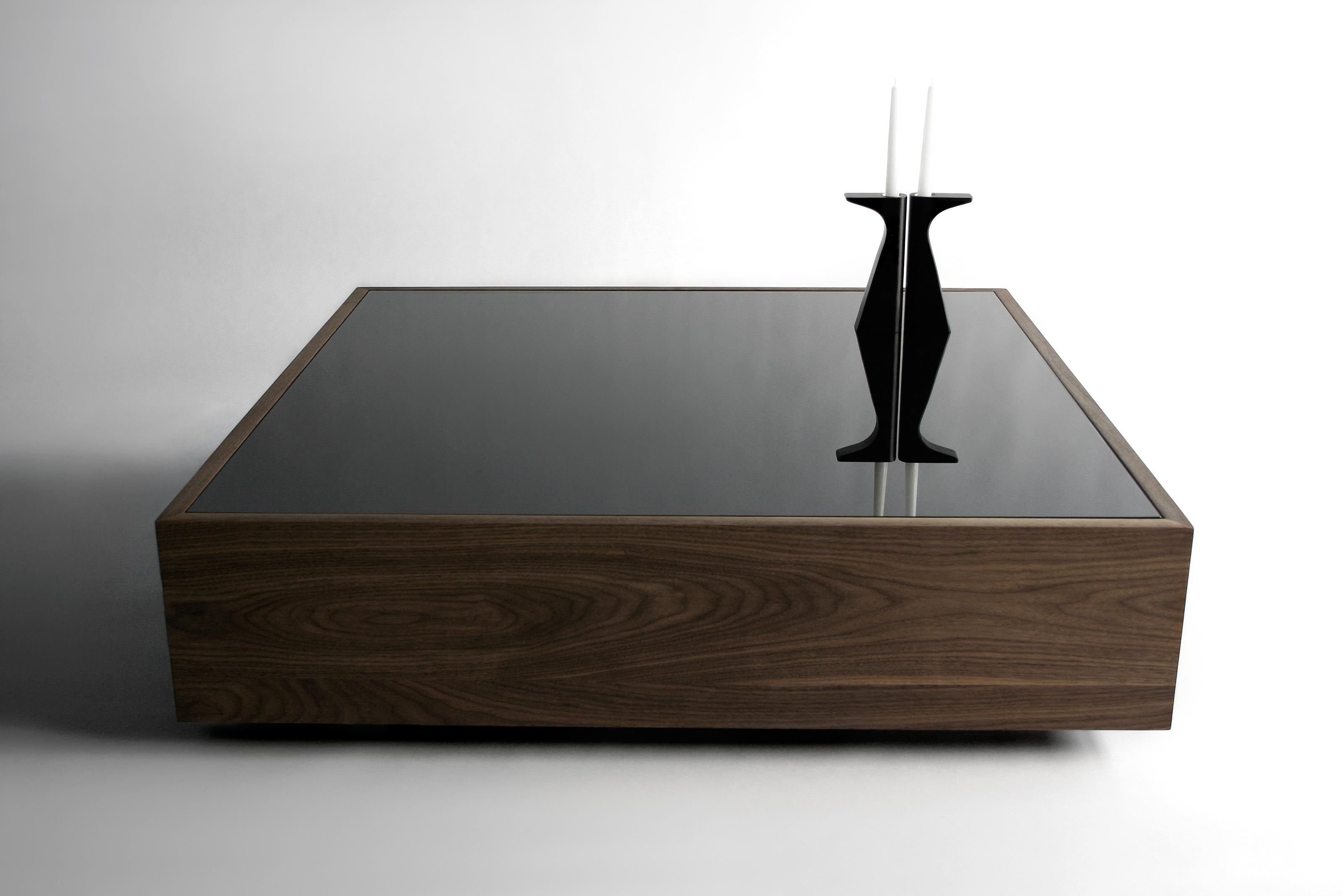 Americano Narcissist Table- Vers B, by Phase Design in vendita