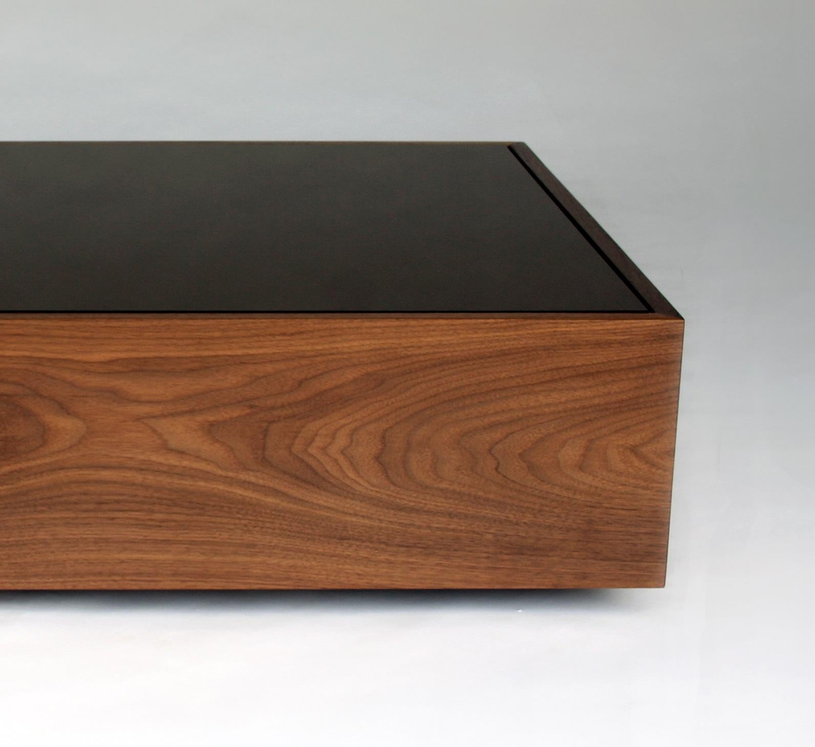 Moderne Table basse version B de Narcissist par Phase Design en vente